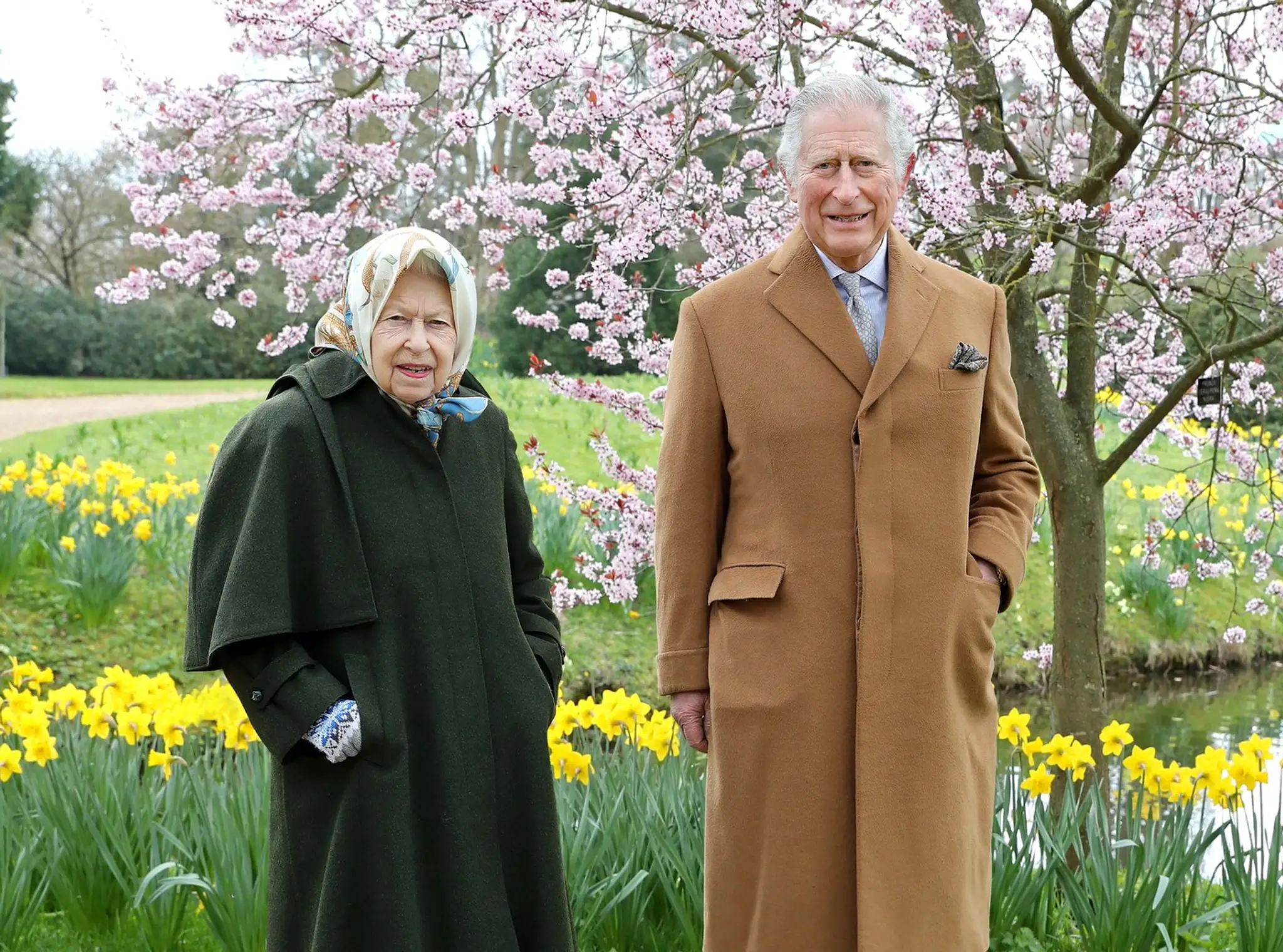 Kráľovná Alžbeta II. a princ Charles