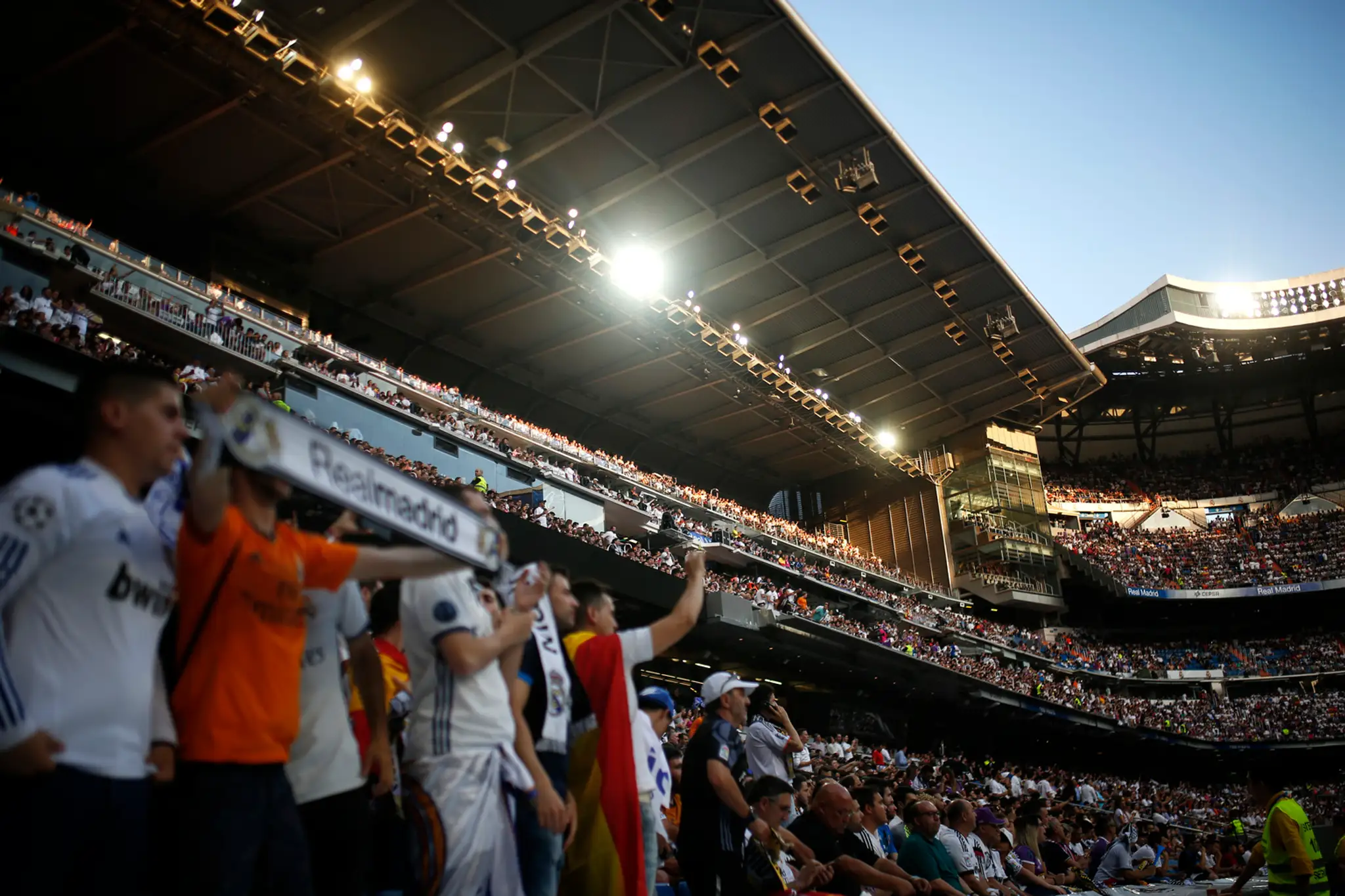 Fanúšikovia Realu Madrid počas finále Ligy majstrov v Cardiffe.