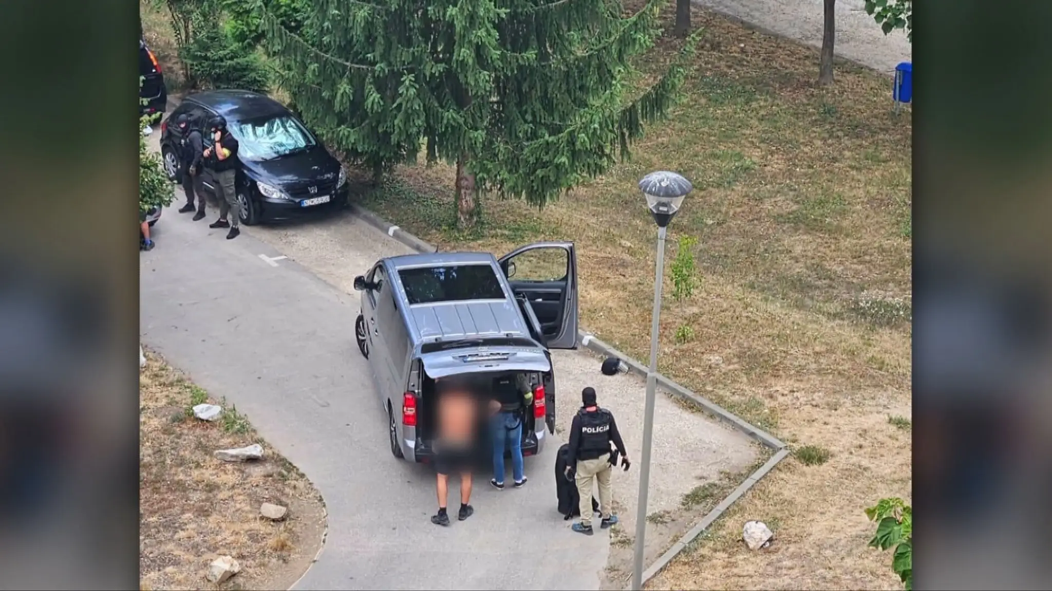 Policajná akcia v Štúrove