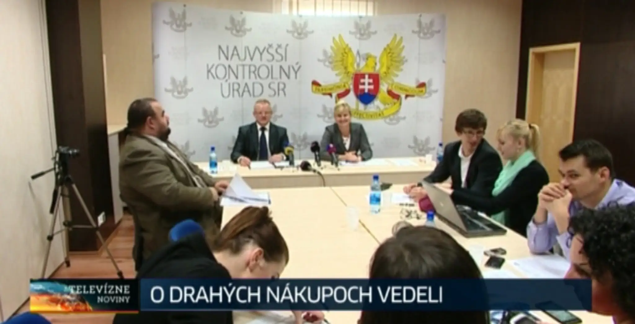 O drahych nakupoch CT vlada vedela.