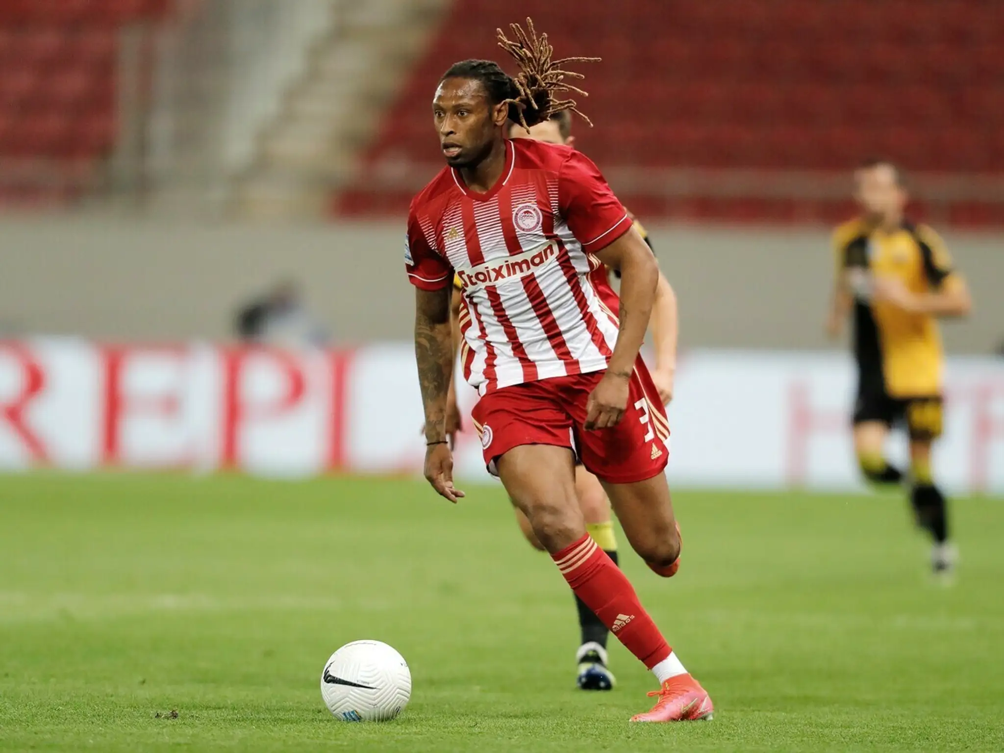 Portugalská hviezda Olympiakosu Pireus Ruben Semedo.