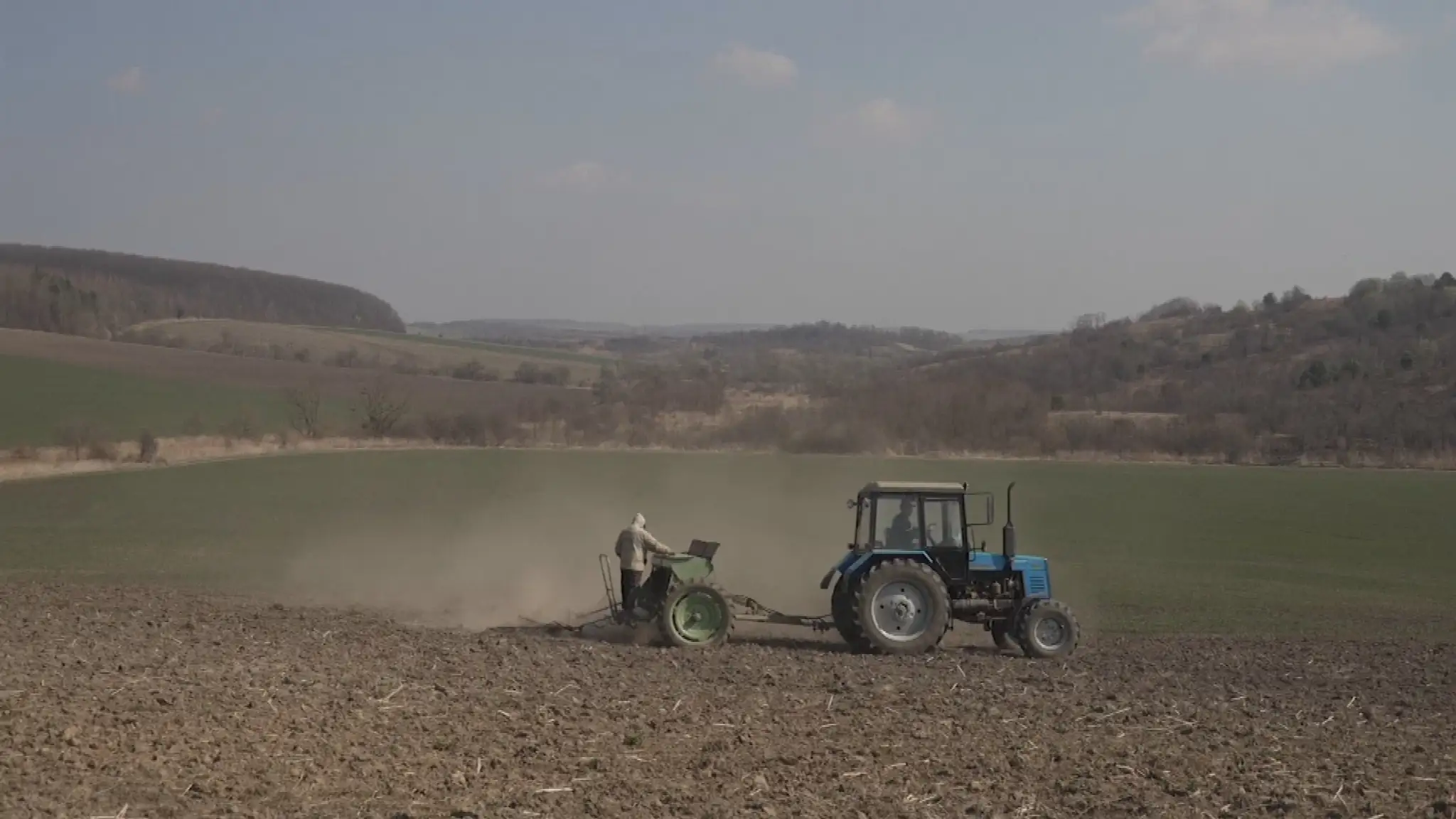 Ukrajinskí farmári sejú