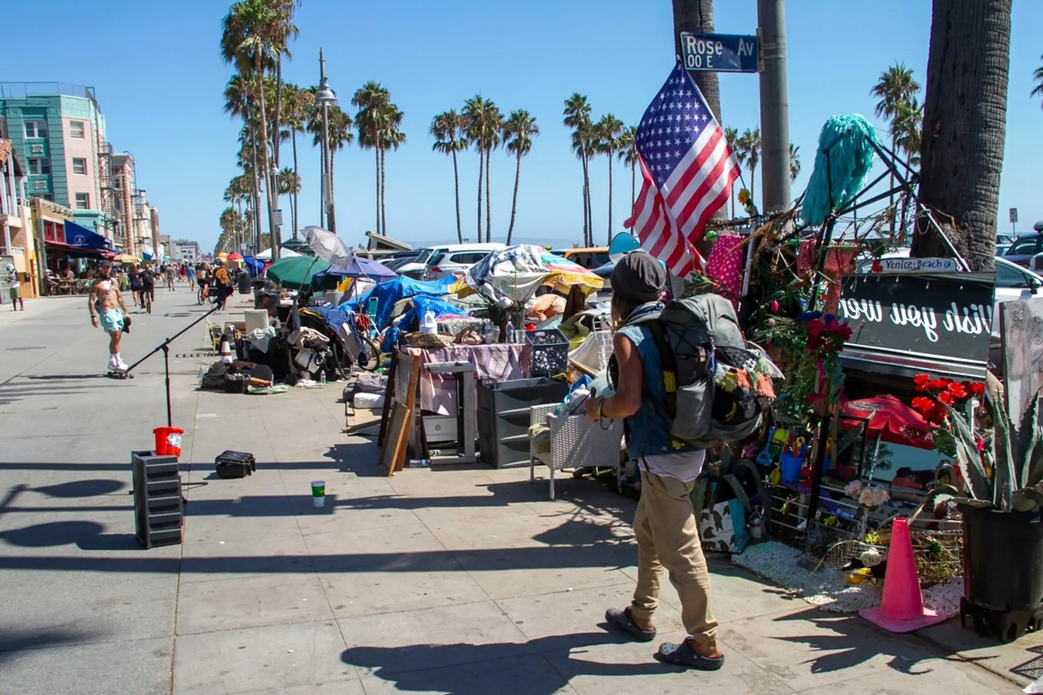 Ulice Los Angeles plné bezdomovcov
