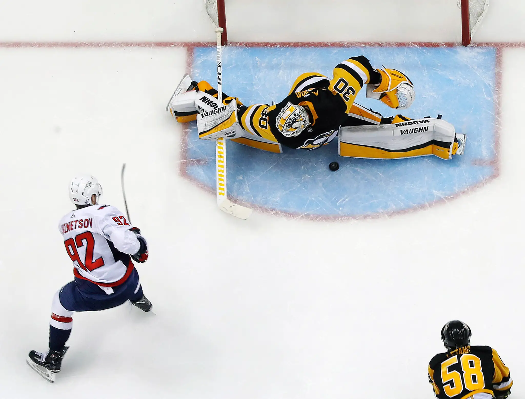 Kuznecov rozhoduje o predĺžení Washingtonu cez Pittsburgh.