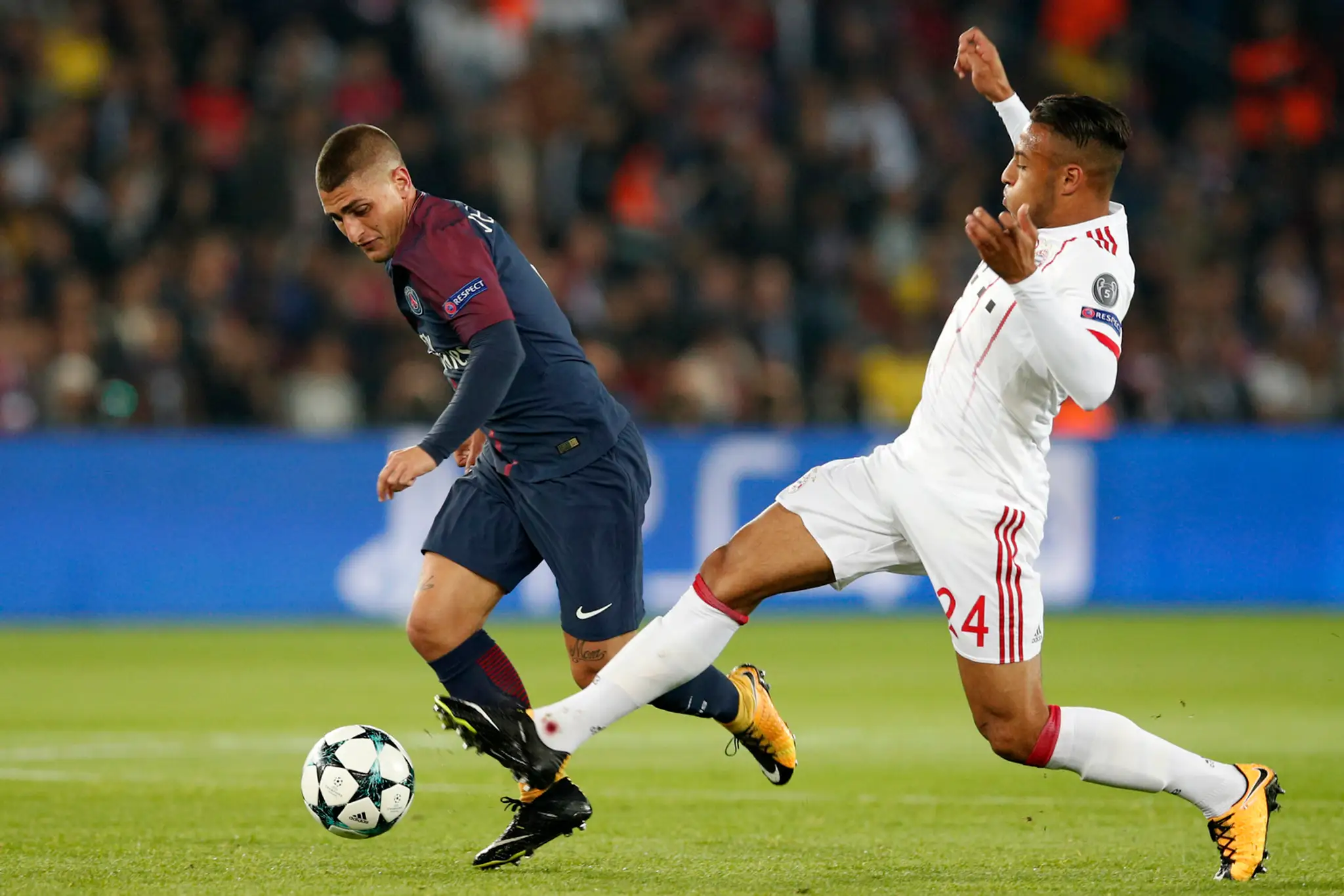Neymar z PSG si spytuje svedomie v dueli LM proti Bayernu.
