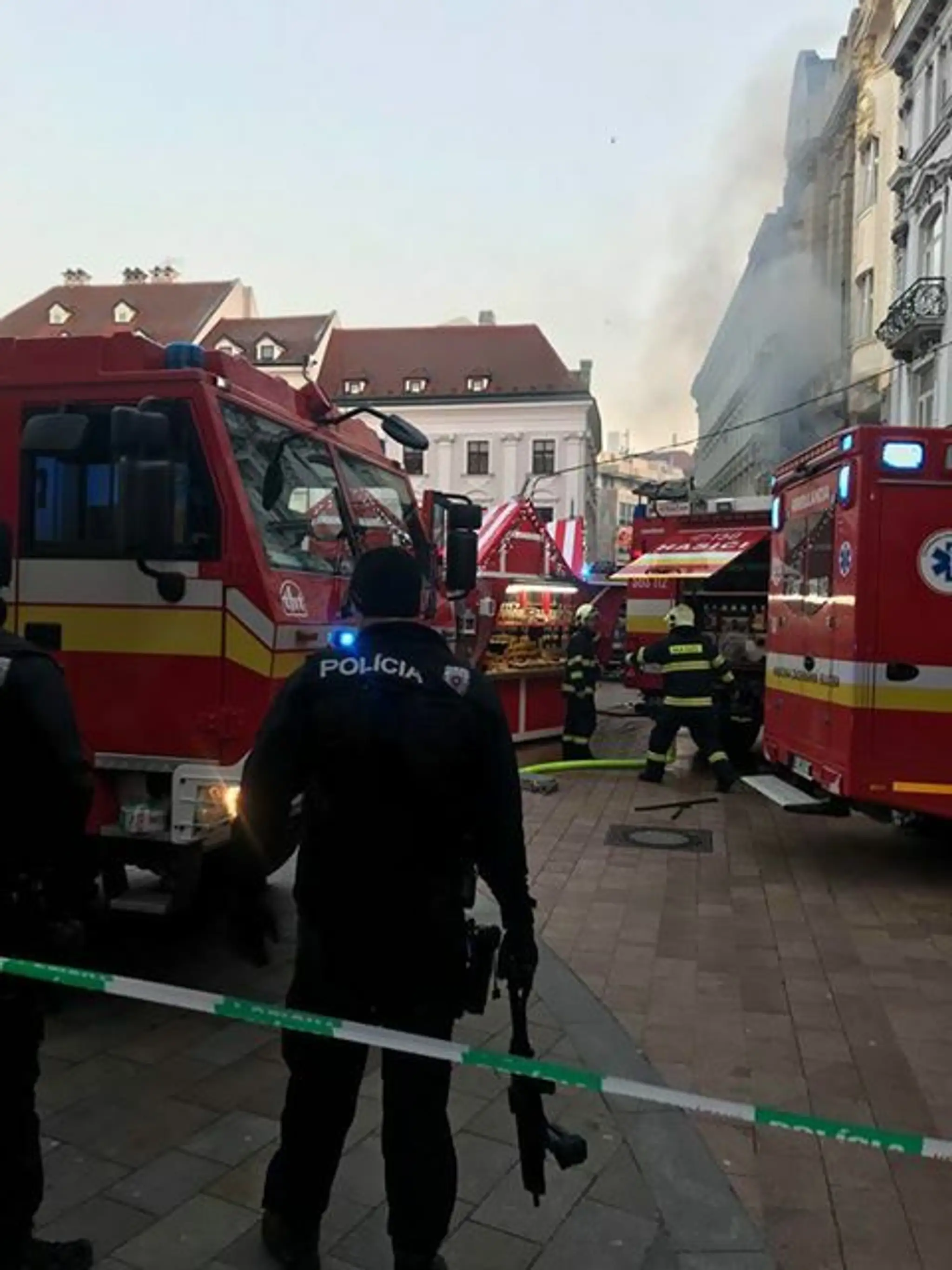 Požiar na vianočných trhoch.
