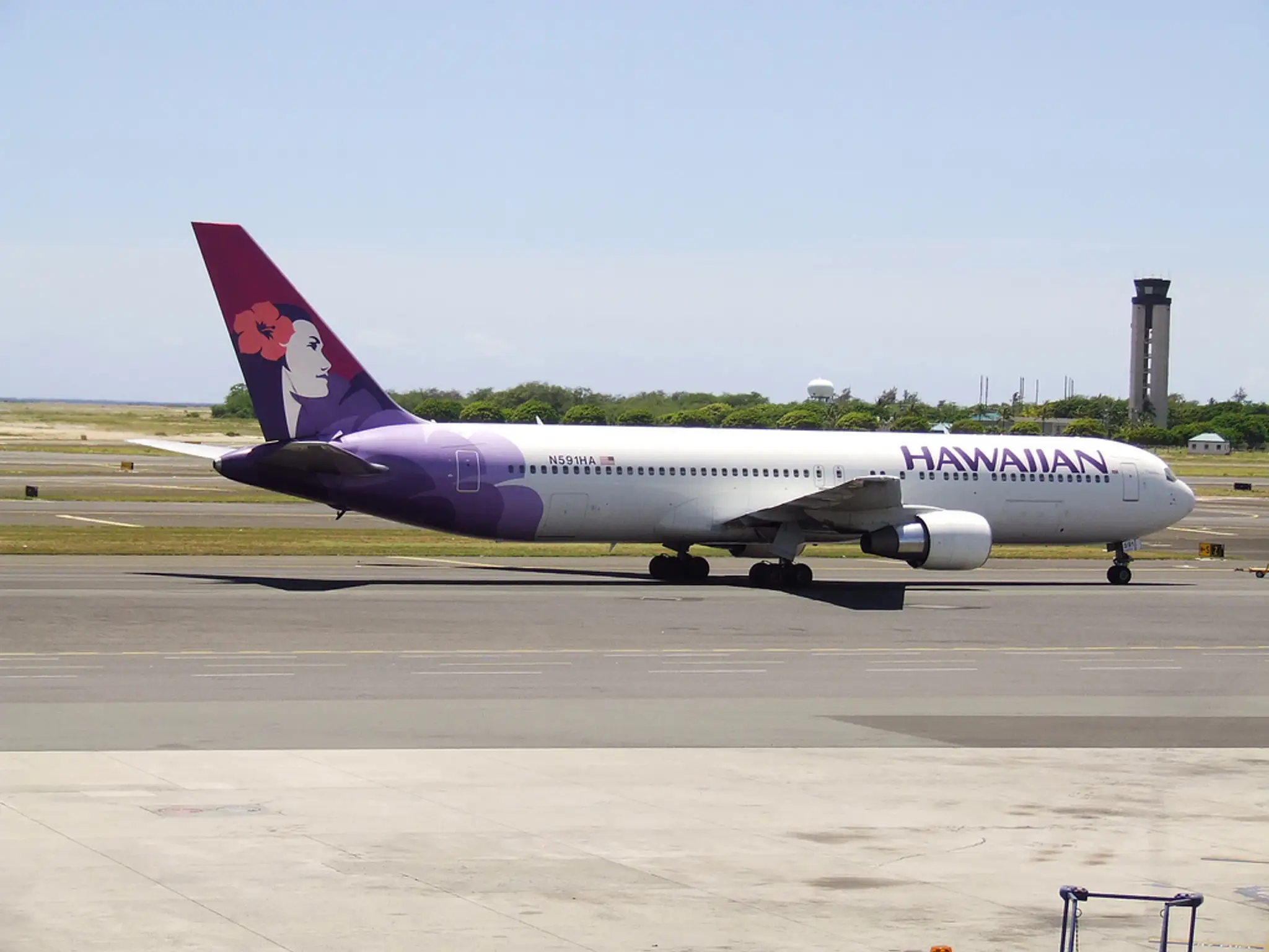Hawaiian_Airlines_Boeing_767_N591HA.jpg