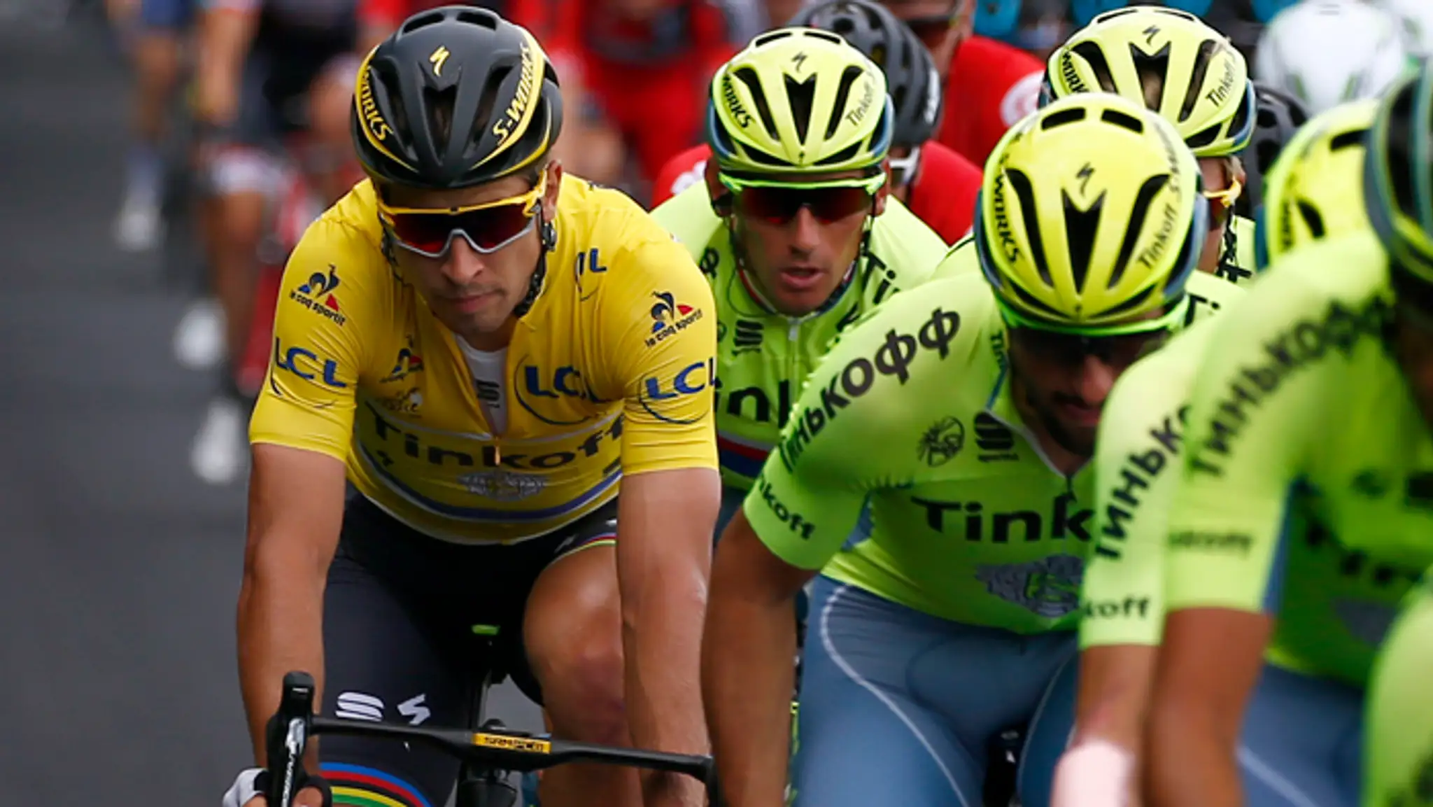 Peter Sagan v pelotóne najdlhšej etapy na TdF zo Saumuru do Limoges.