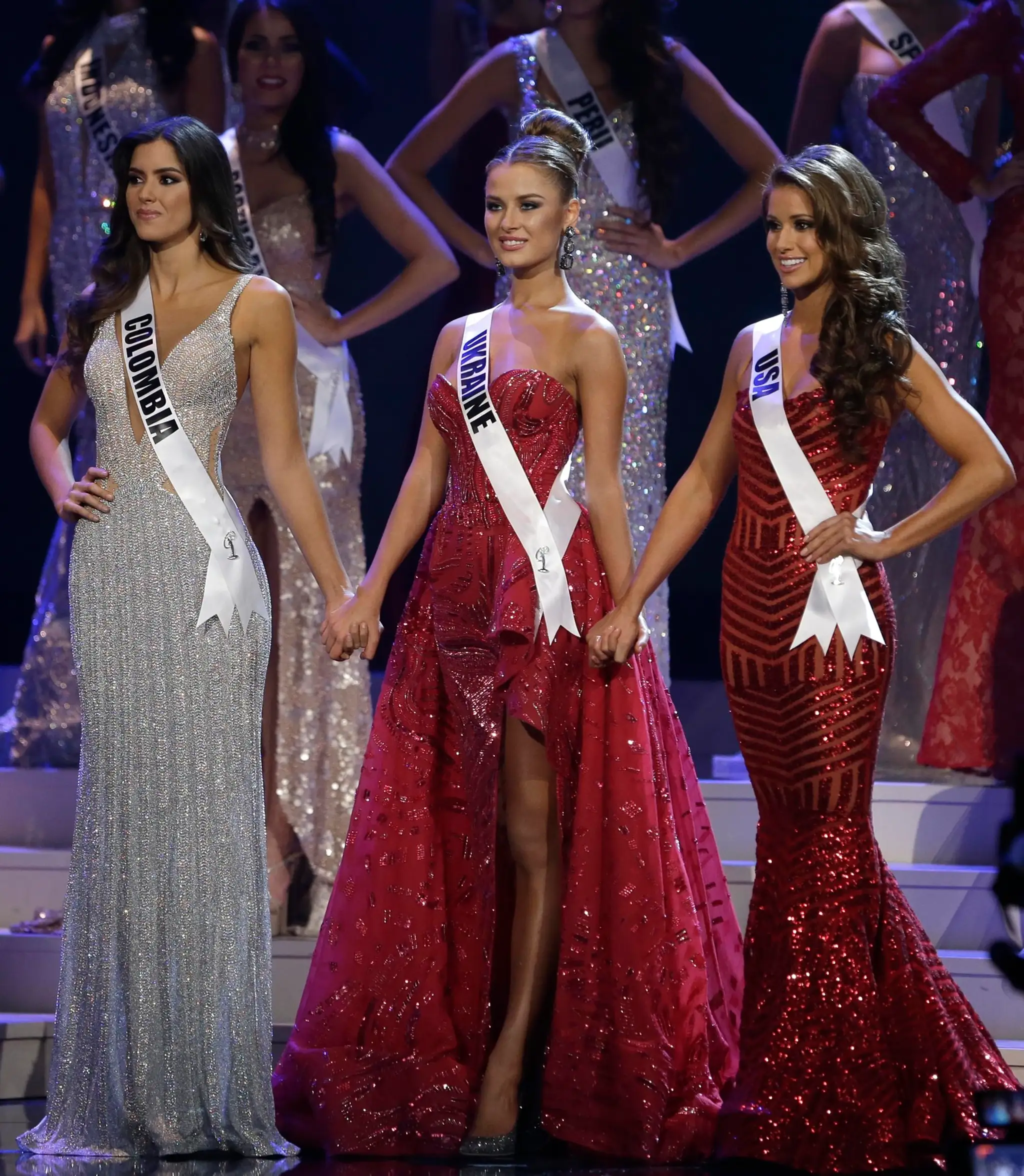 V prvej trojke sa okrem nej umiestnila Miss USA Nia Sánchezová a Miss Ukrajiny Diana Garkušová.