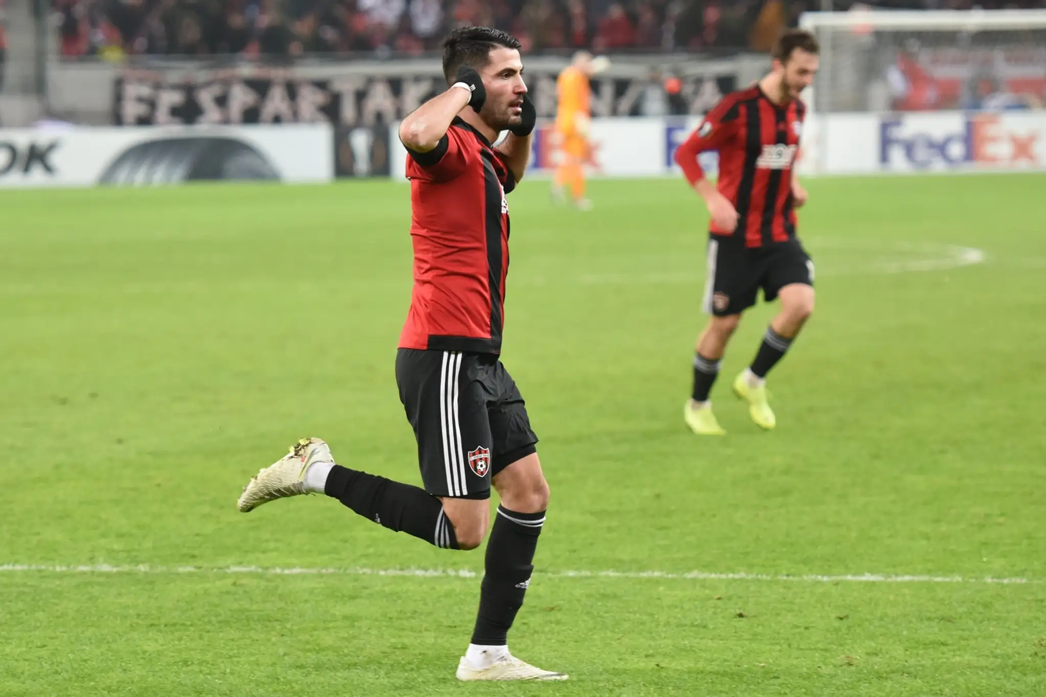 Kubilay Yilmaz z Trnavy oslavuje gól proti Fenerbahce v EL.