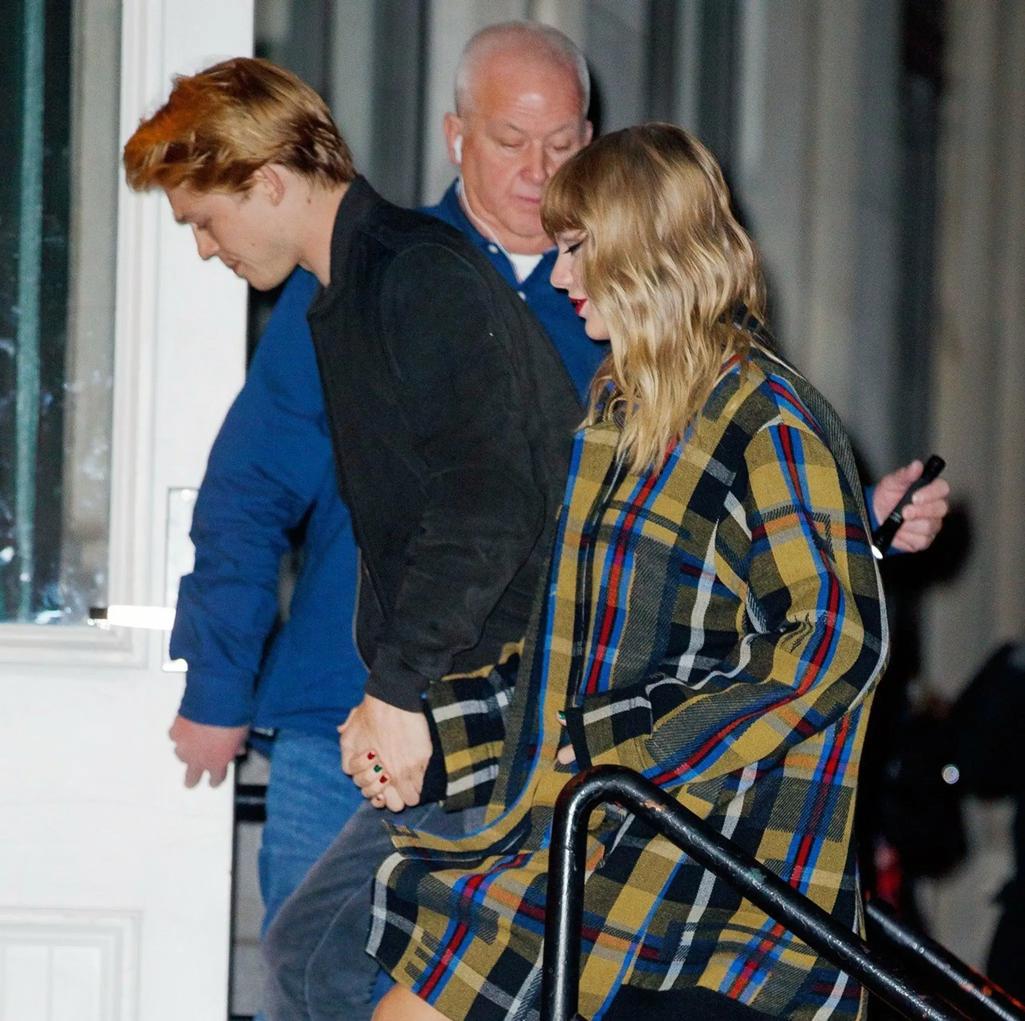 Taylor Swift na verejnosti s priateľom
