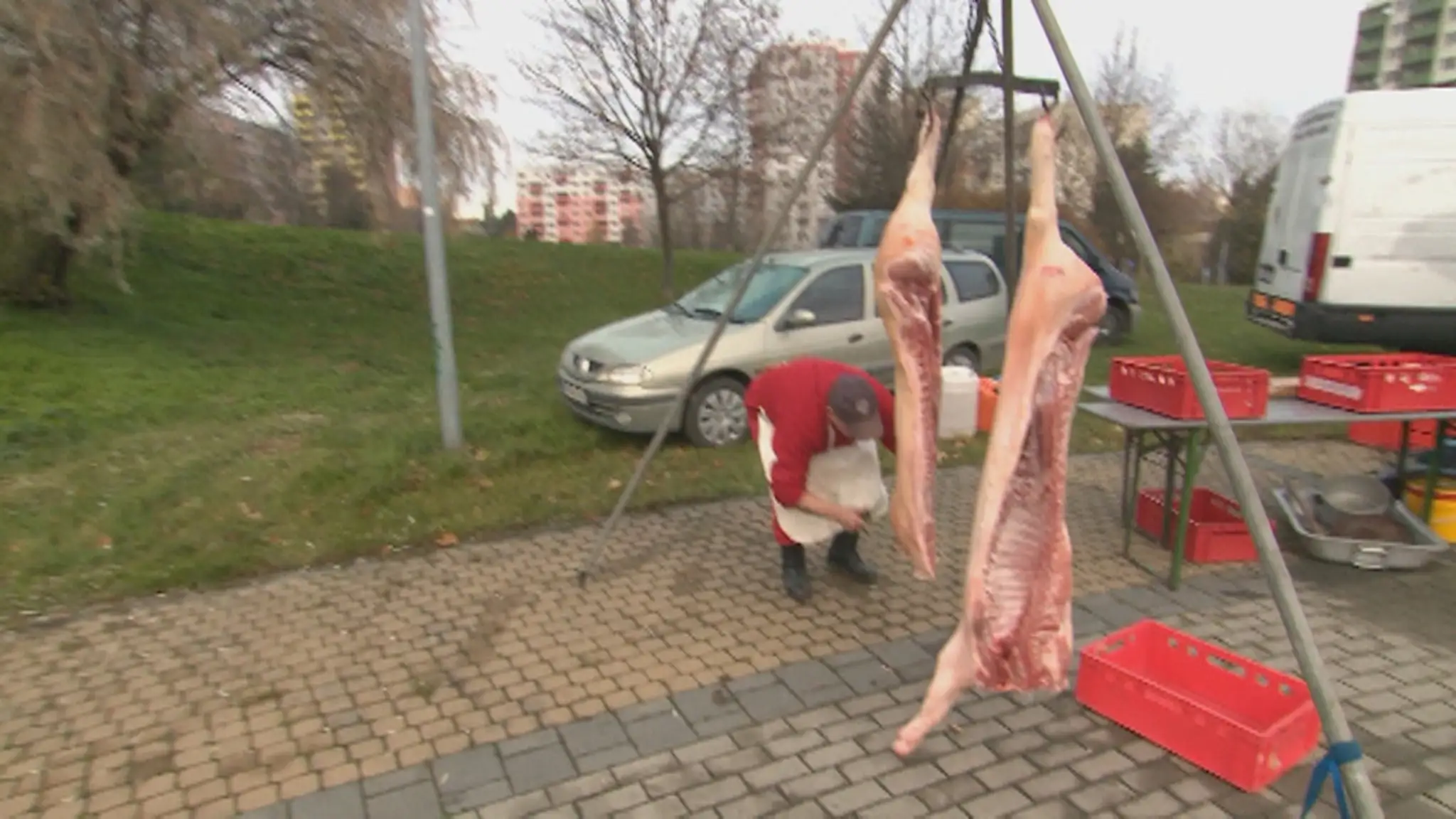 Otec prosí peniaze od ľudí na ulici pre svoju chorú dcérku 