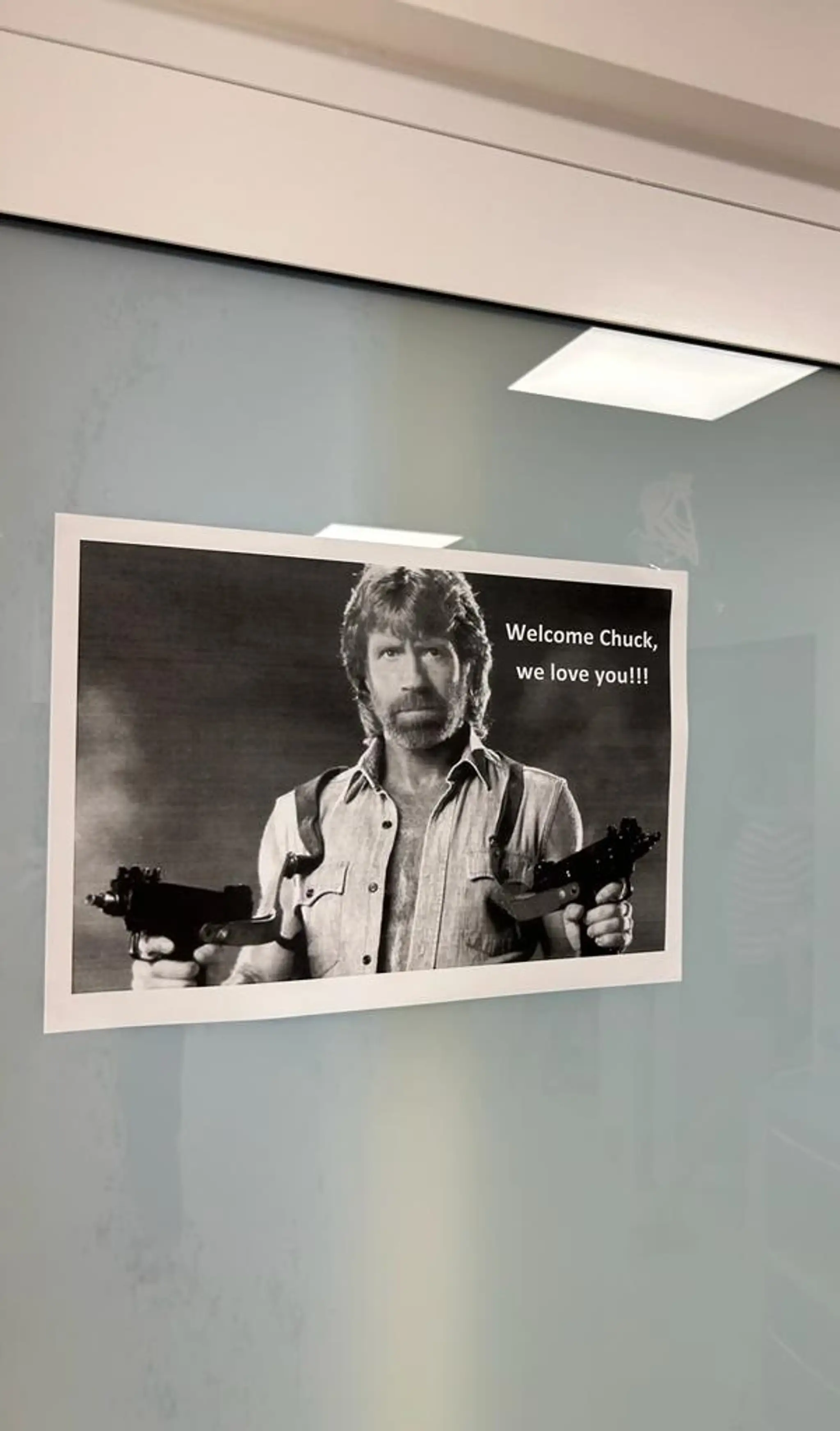 Chuck Norris v onkologickom centre. 