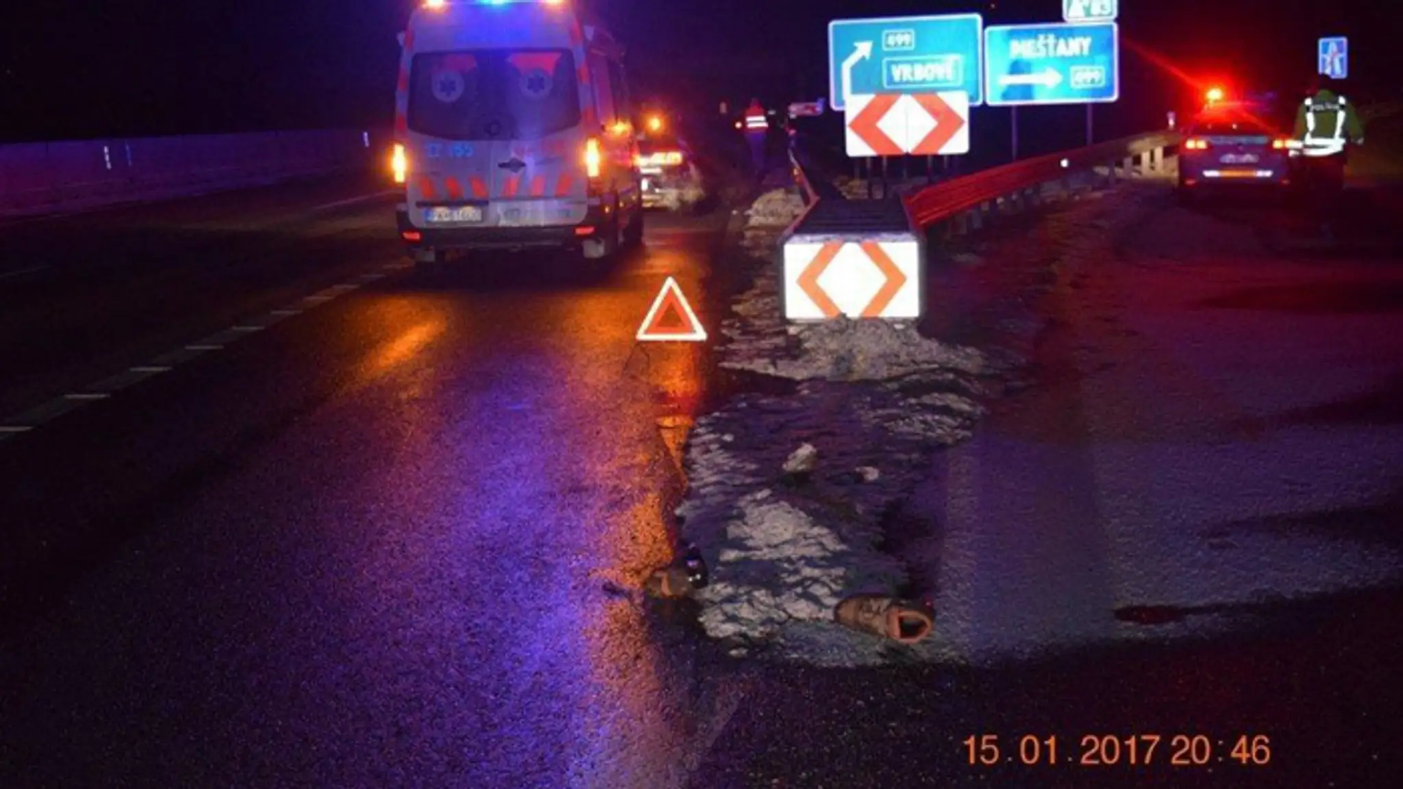 Miesto pri Piešťanoch, kde chodca zrazili naraz dve autá.