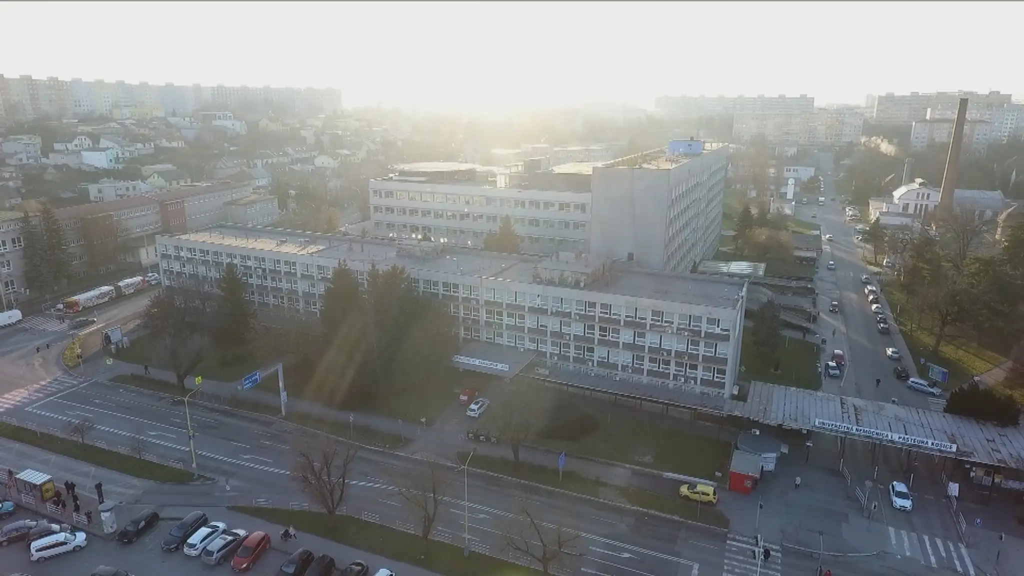 Dočká sa nemocnica v Bratislave a v Banskej Bystrici sľúbenej rekonštrukcie?