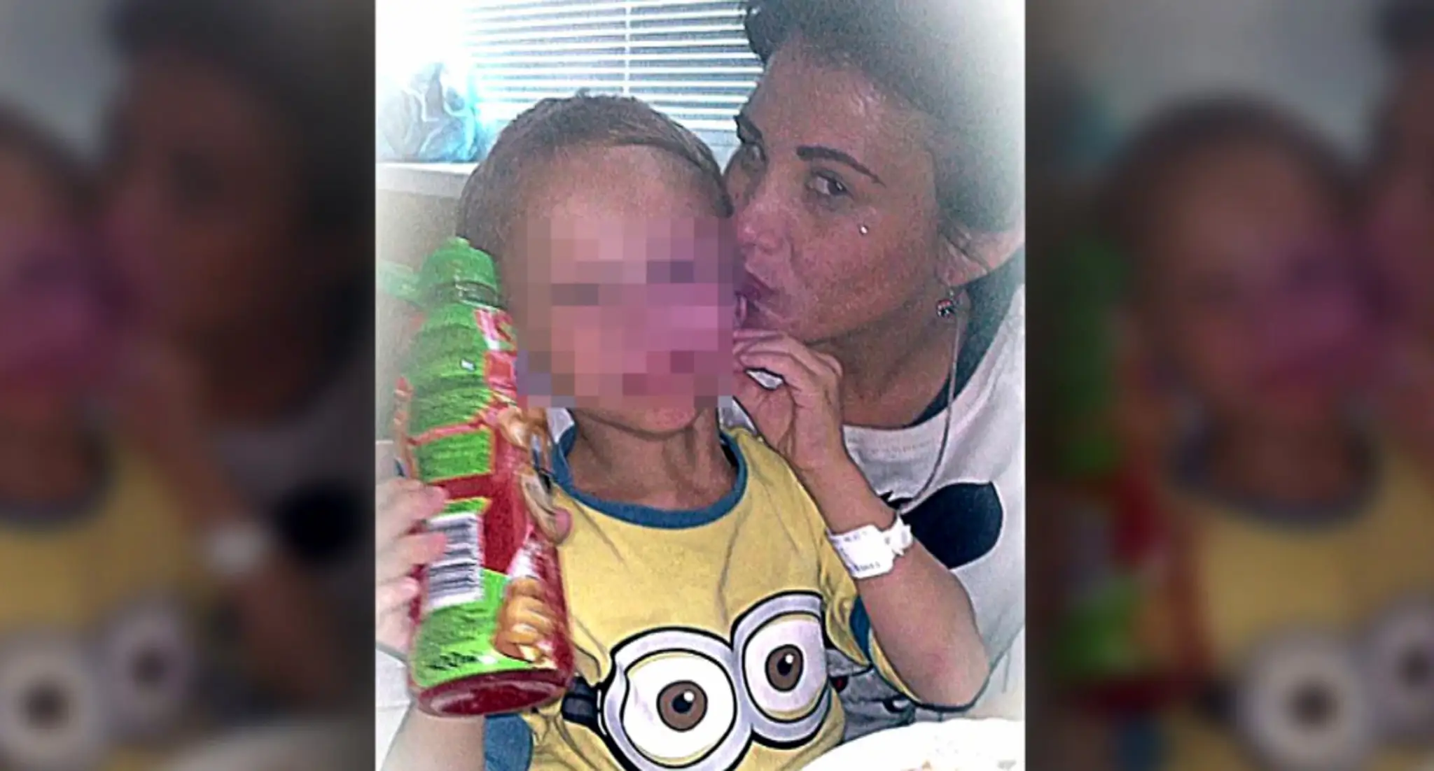 Prípad chlapčeka (3) s modrinami sa zamotáva. Toto je verzia jeho matky