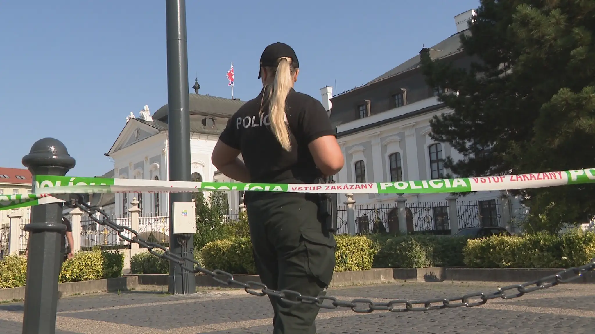 V prezidentskom paláci nahlásili bombu.