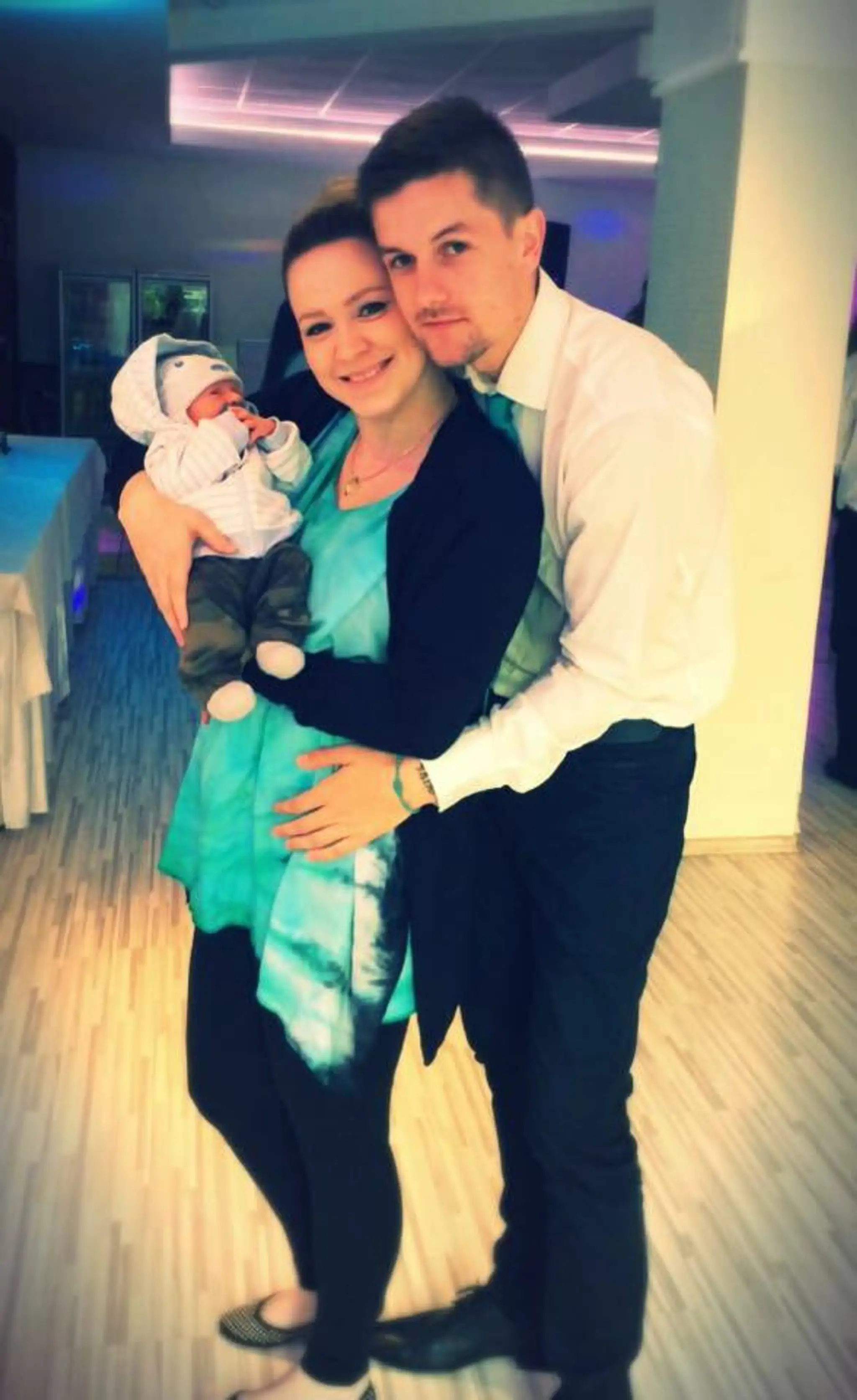 Dominika s budúcim manželom Peťom a synčekom Peťkom.