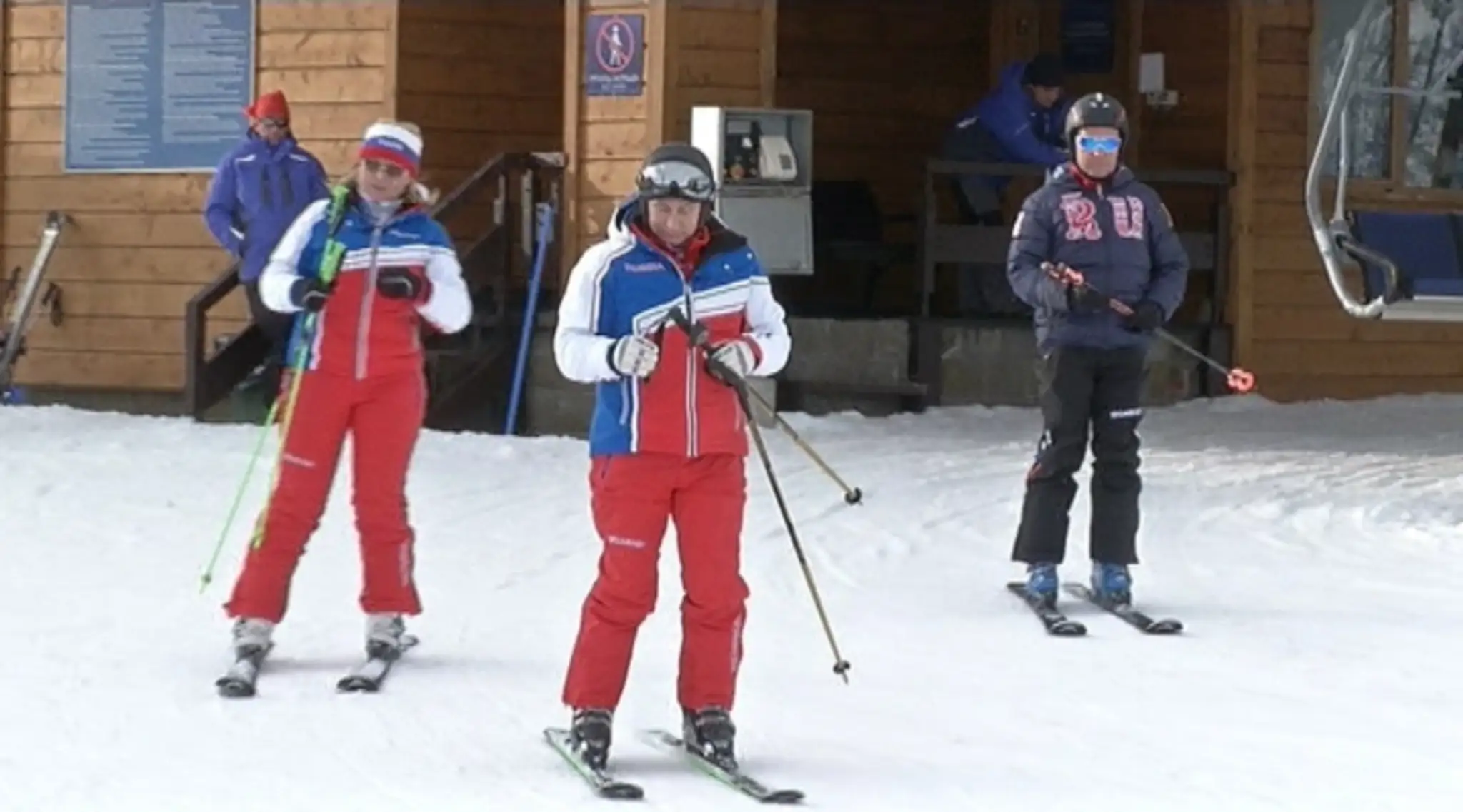 Lyžujúci Putin