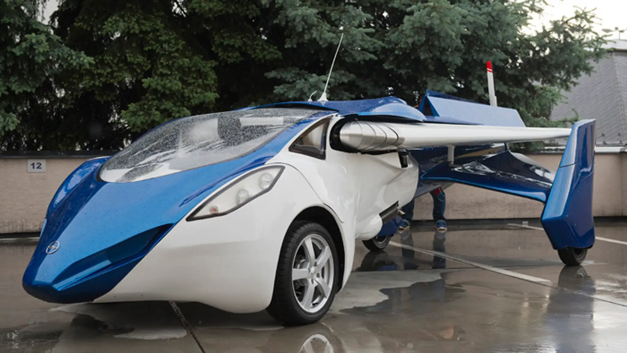 Aeromobil.