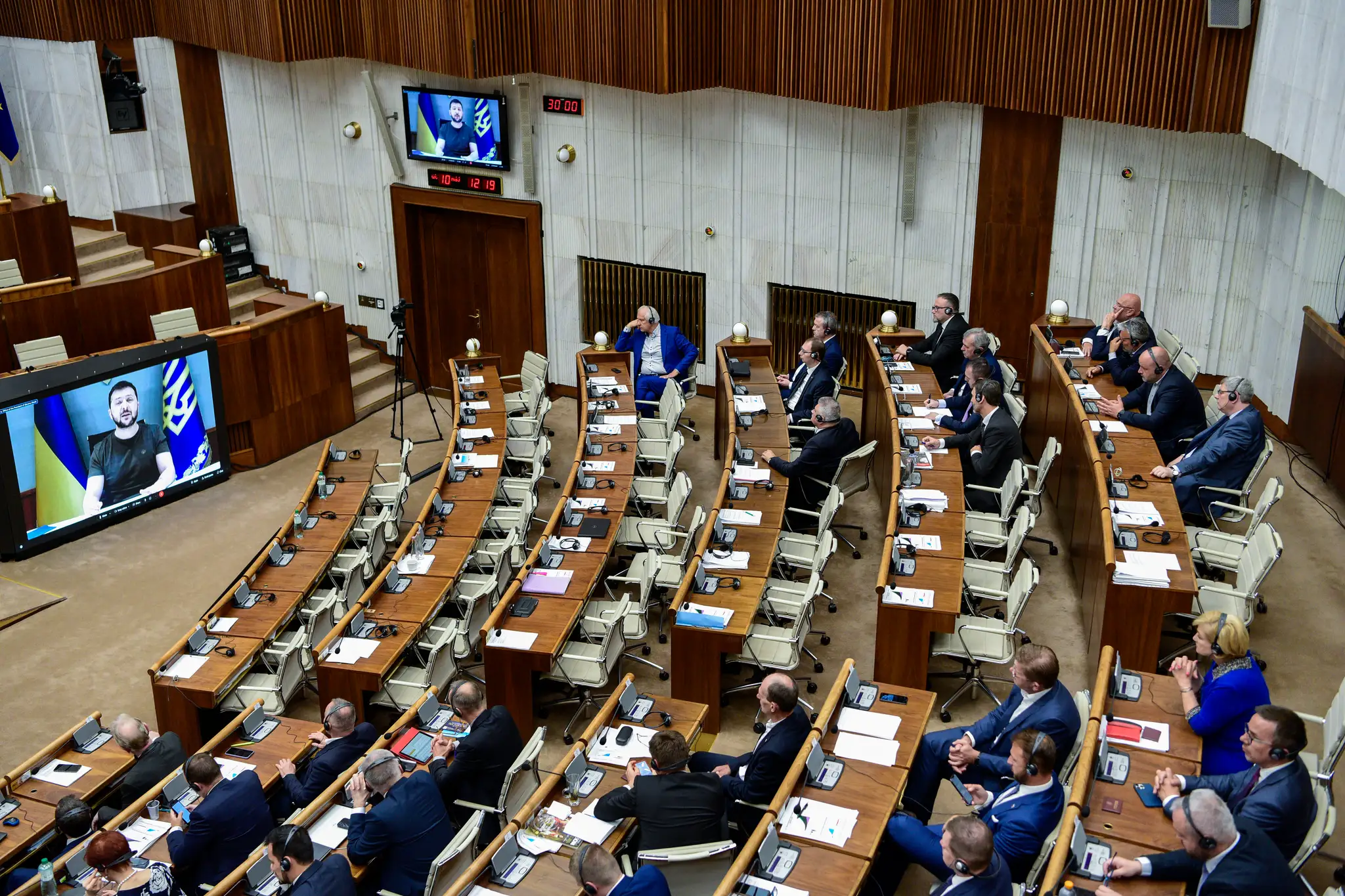 Plénum NR SR počas príhovoru Volodymyra Zelenského.