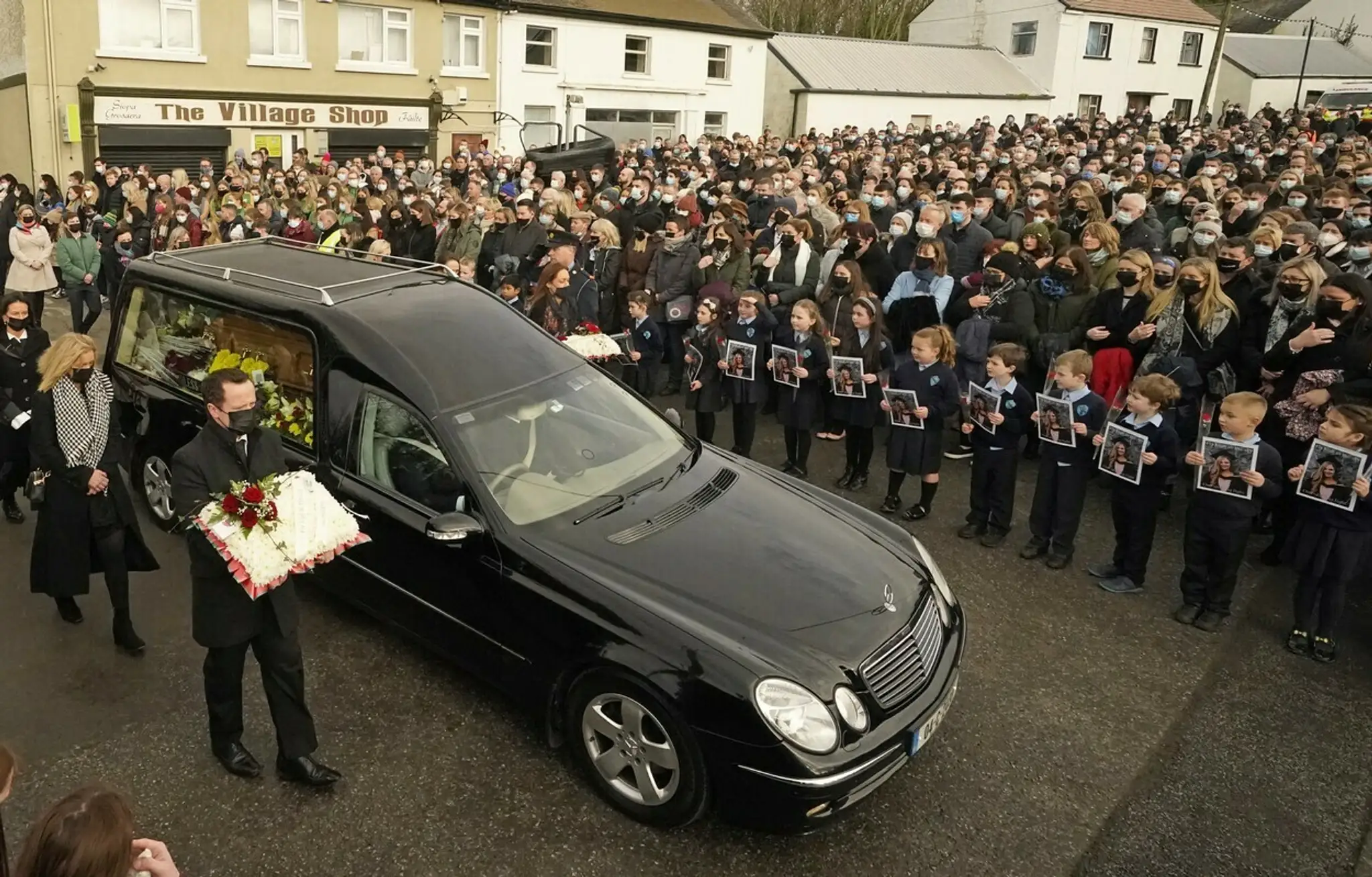 Pohreb zavraždenej učiteľky v Írsku