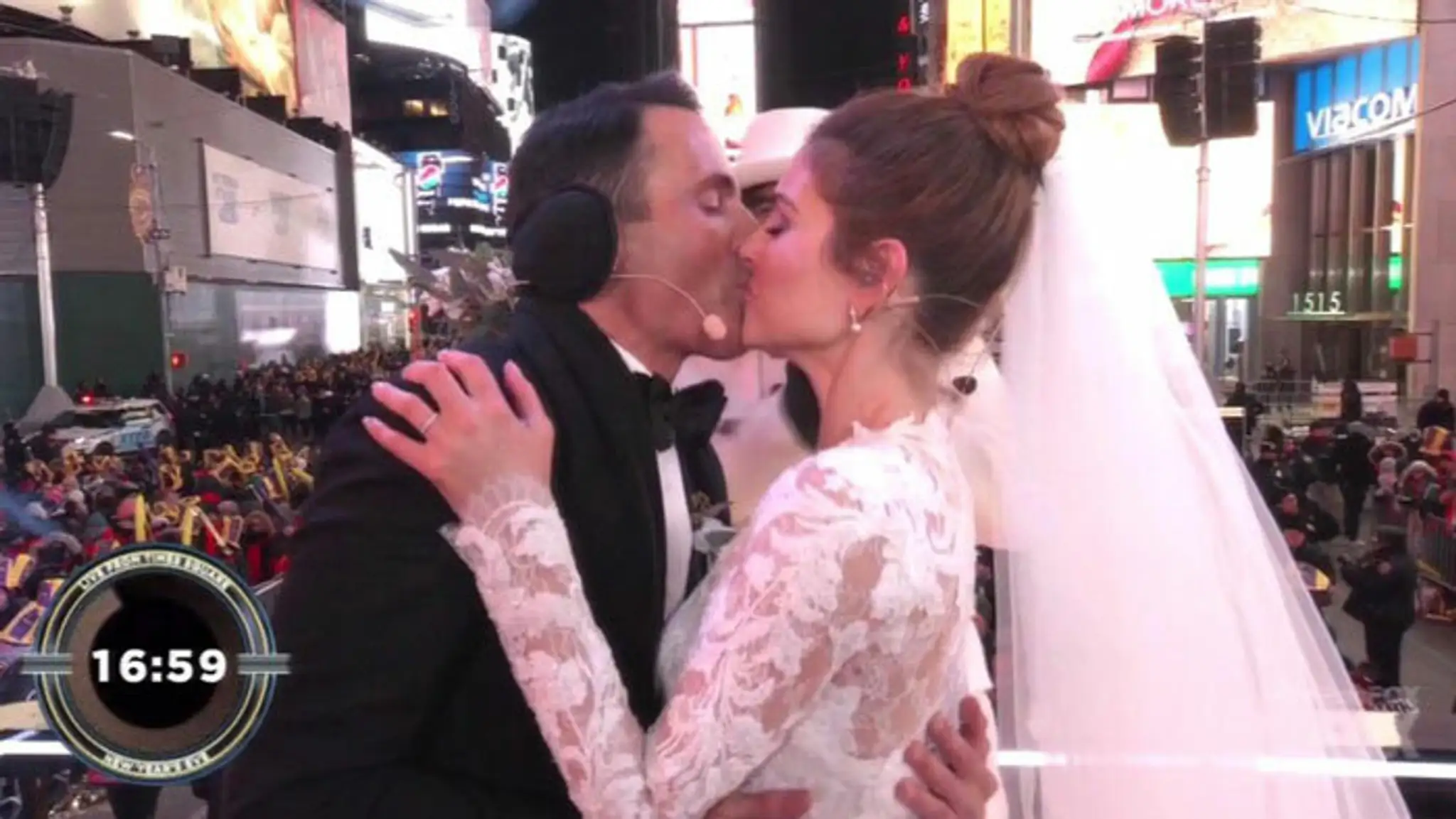 Maria Menounos sa vydala počas silvestrovskej noci na Times Square