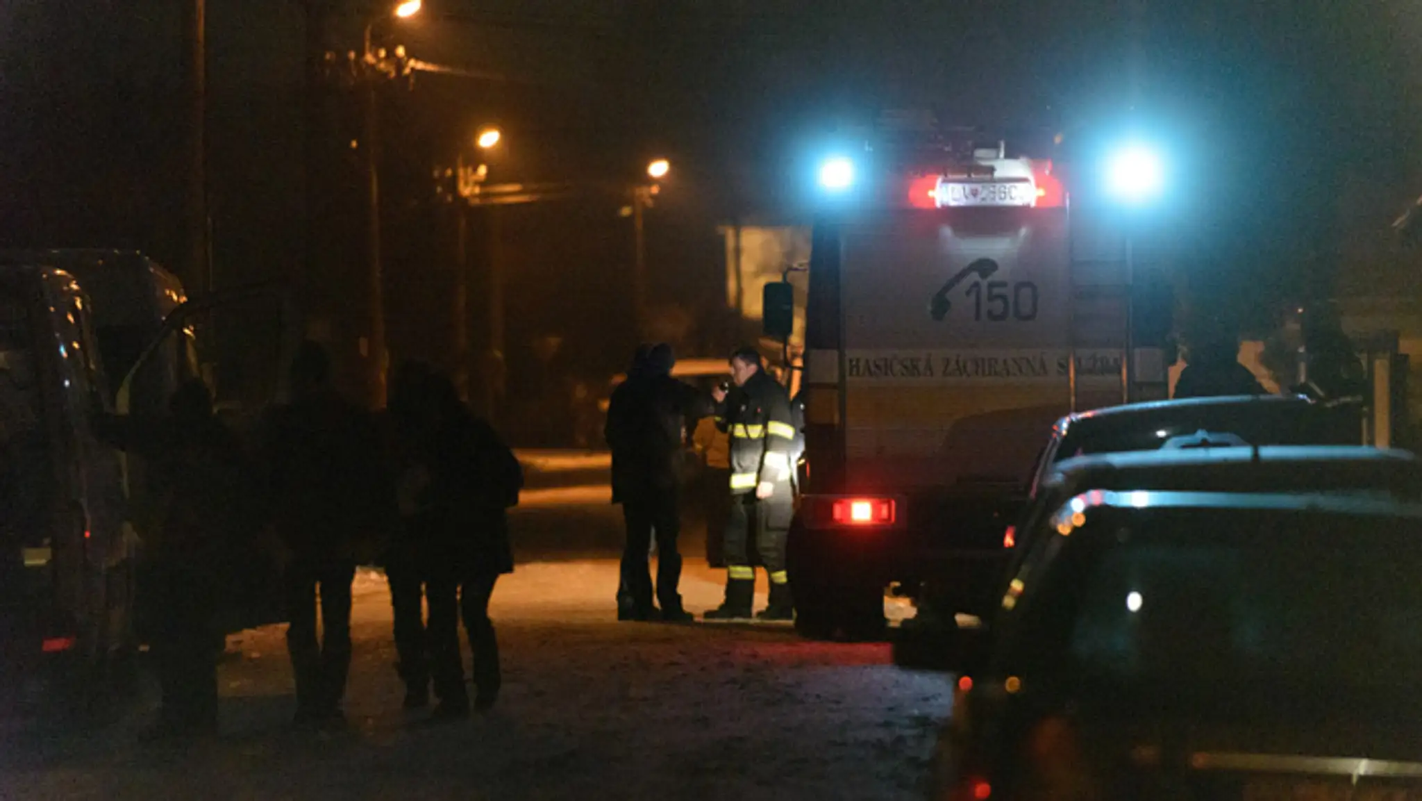 V nitrianskej mestskej časti Krškany zasahujú hasiči.