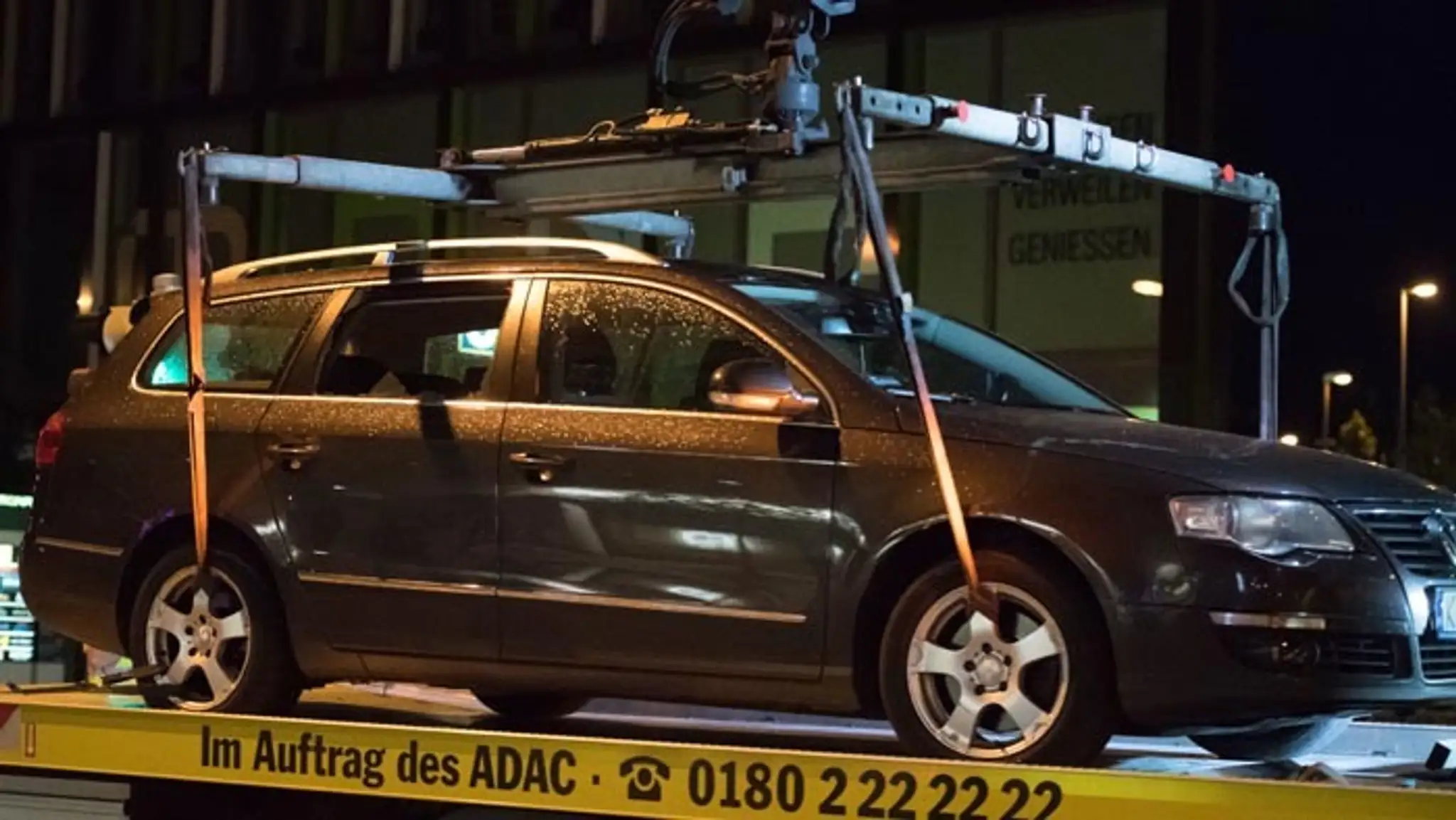 Auto, ktoré mali útočníci použiť pri streľbe.