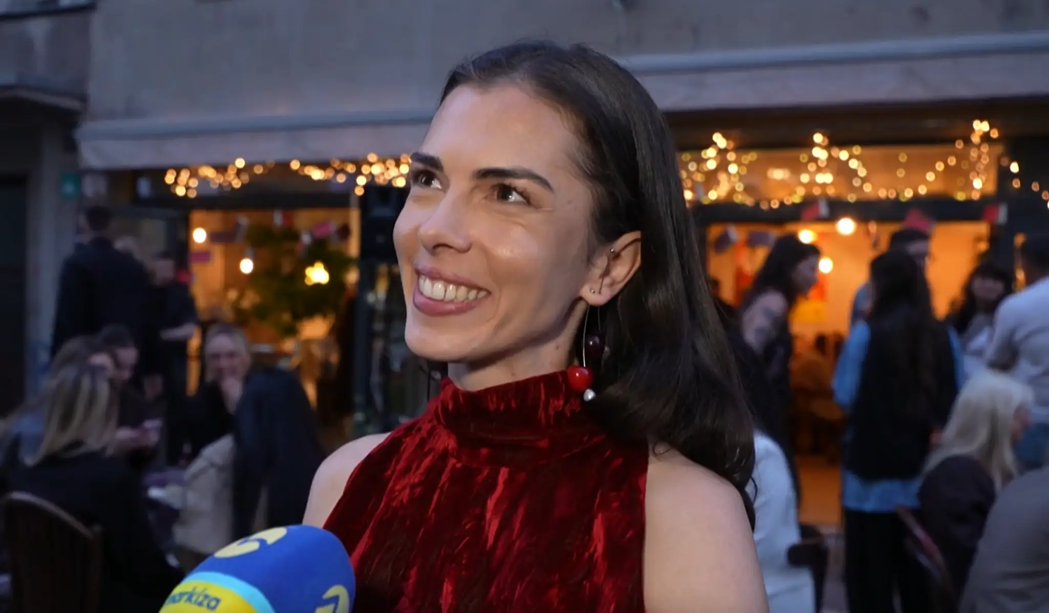 Ruža pre nevestu 4 - Žaneta krstila knihu