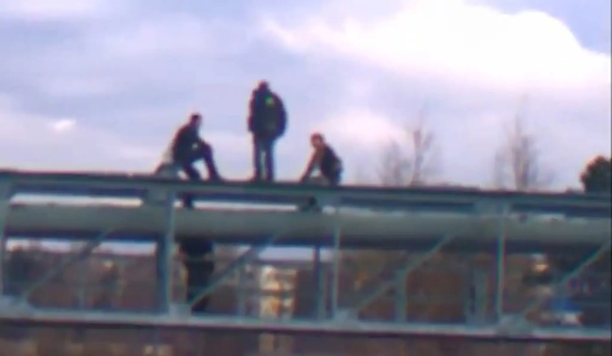 Policajti zachranili samovraha.jpg