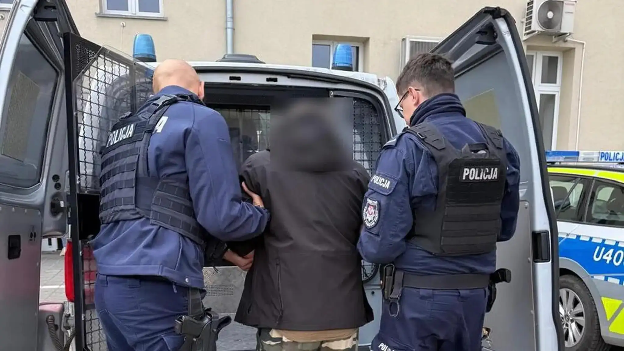 Polícia zadržala tri osoby