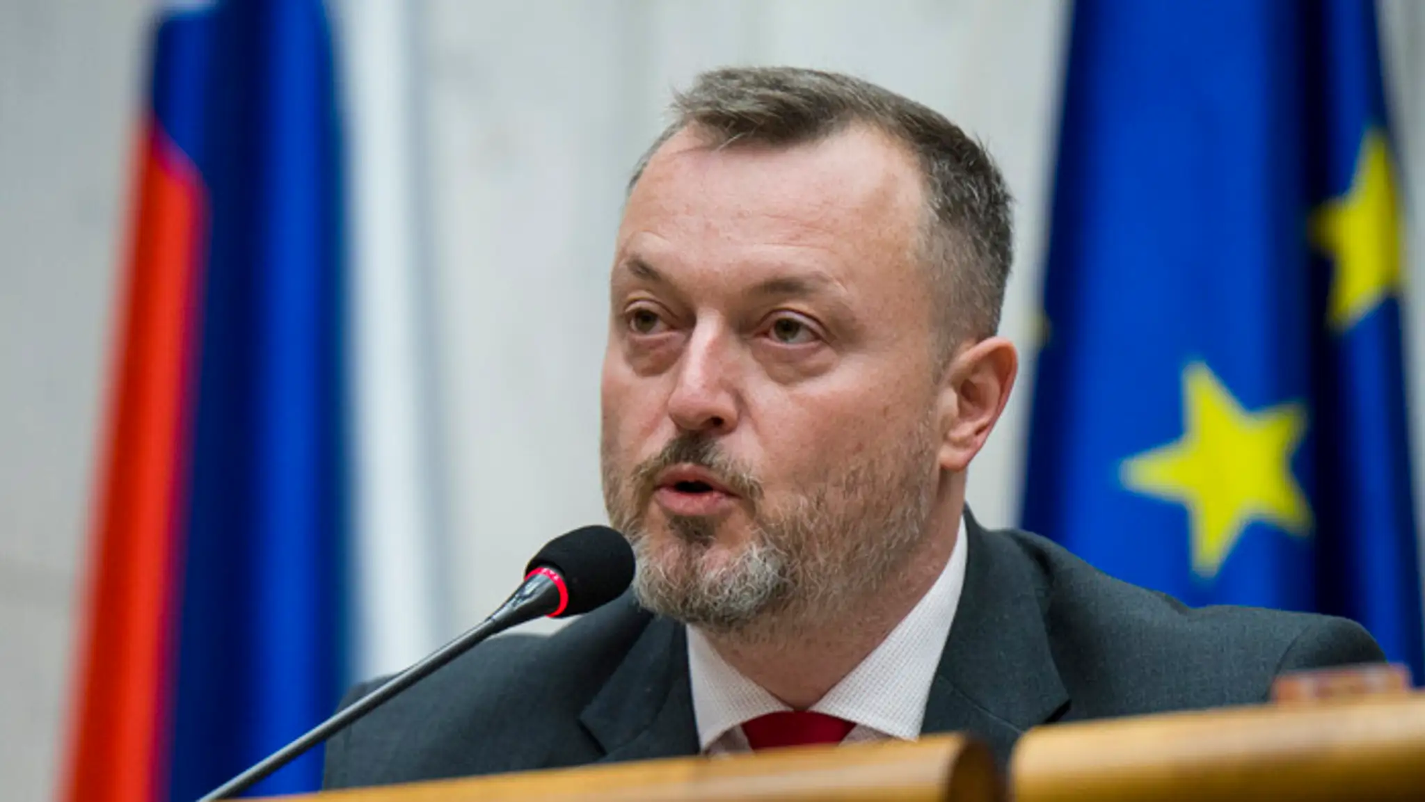 Poslanec Milan Krajniak (Sme rodina).