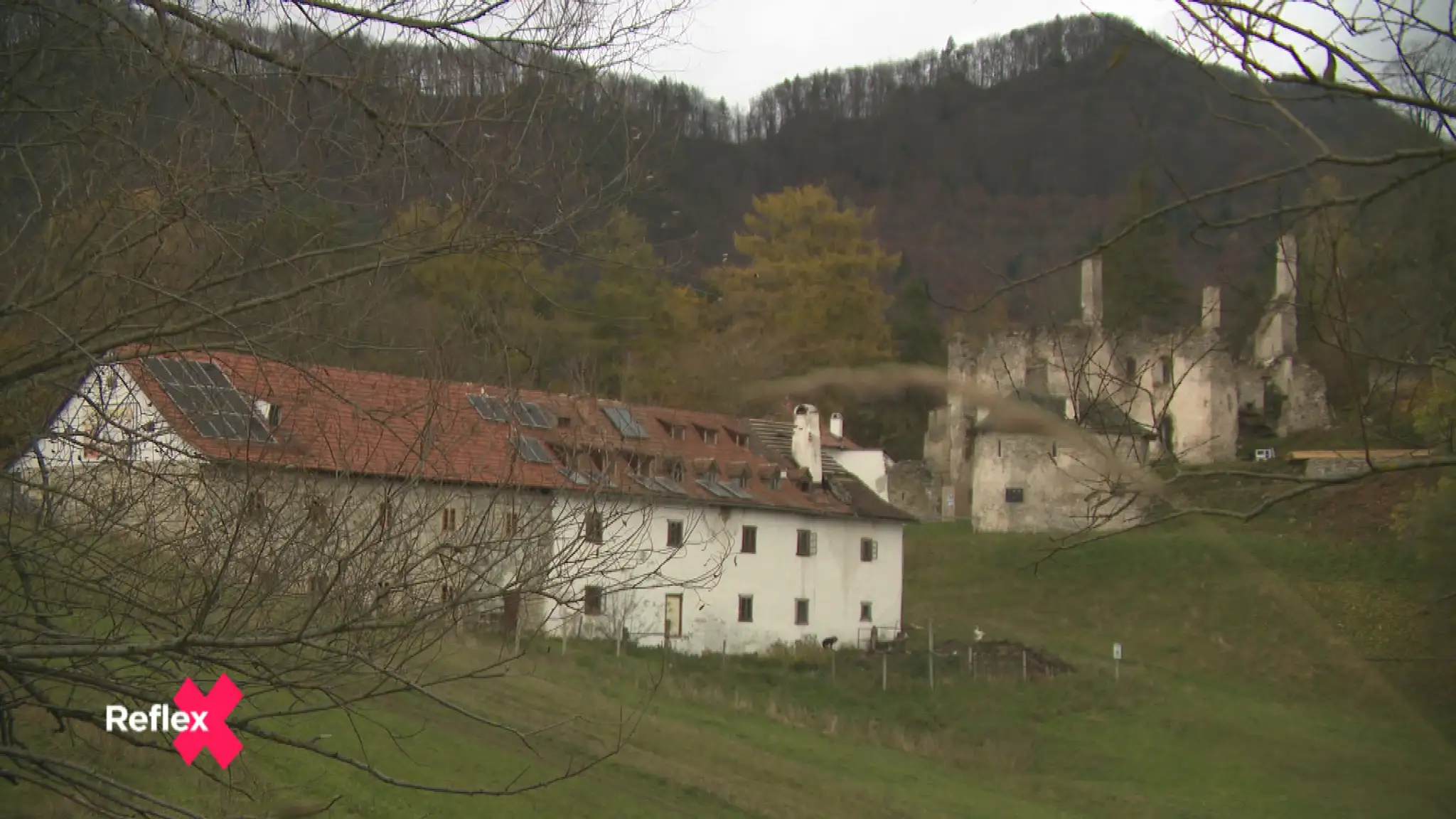 Hrad Sklabiňa v plameňoch