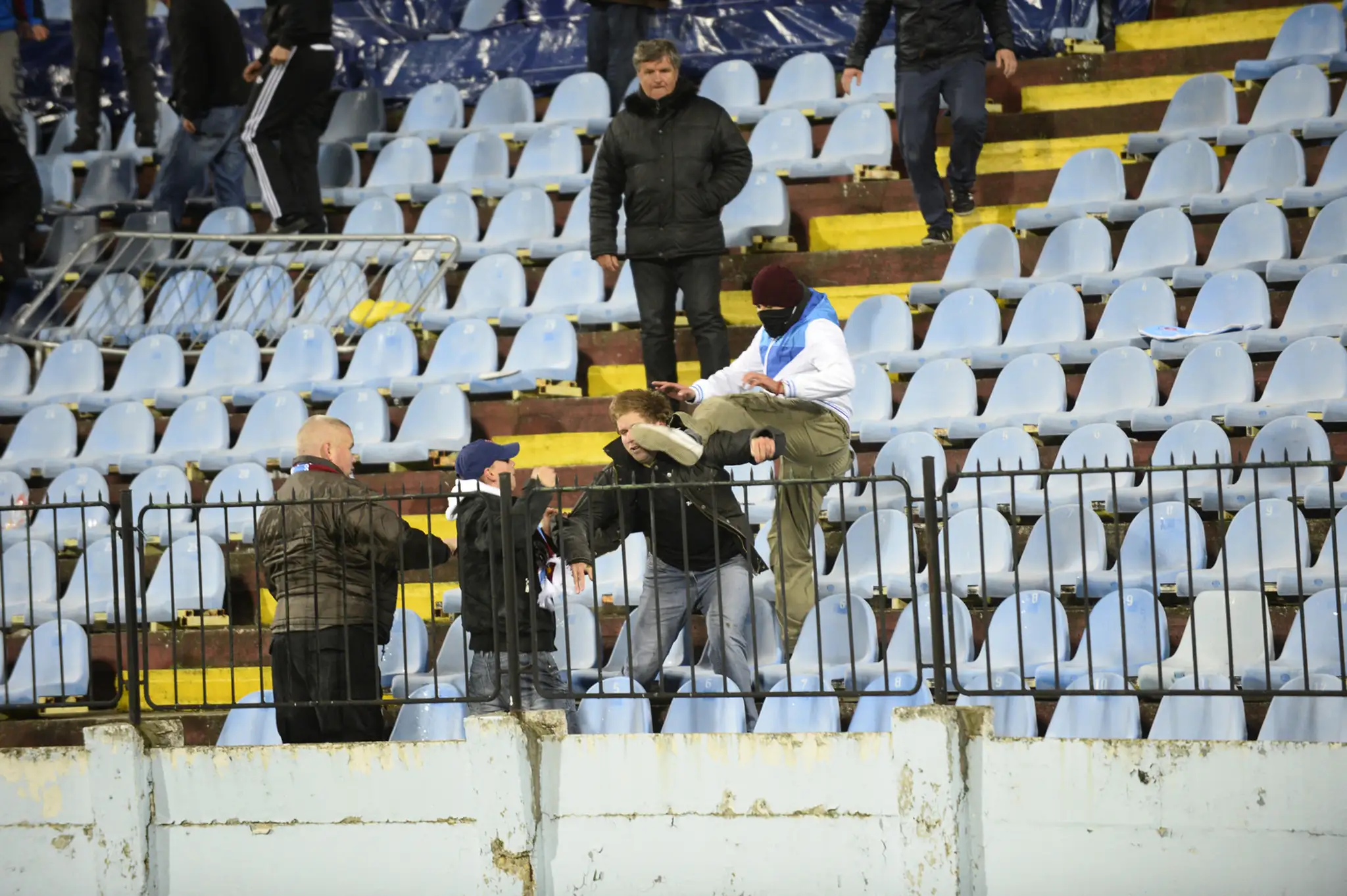 Výtržnosti na zápase Slovan - Sparta.