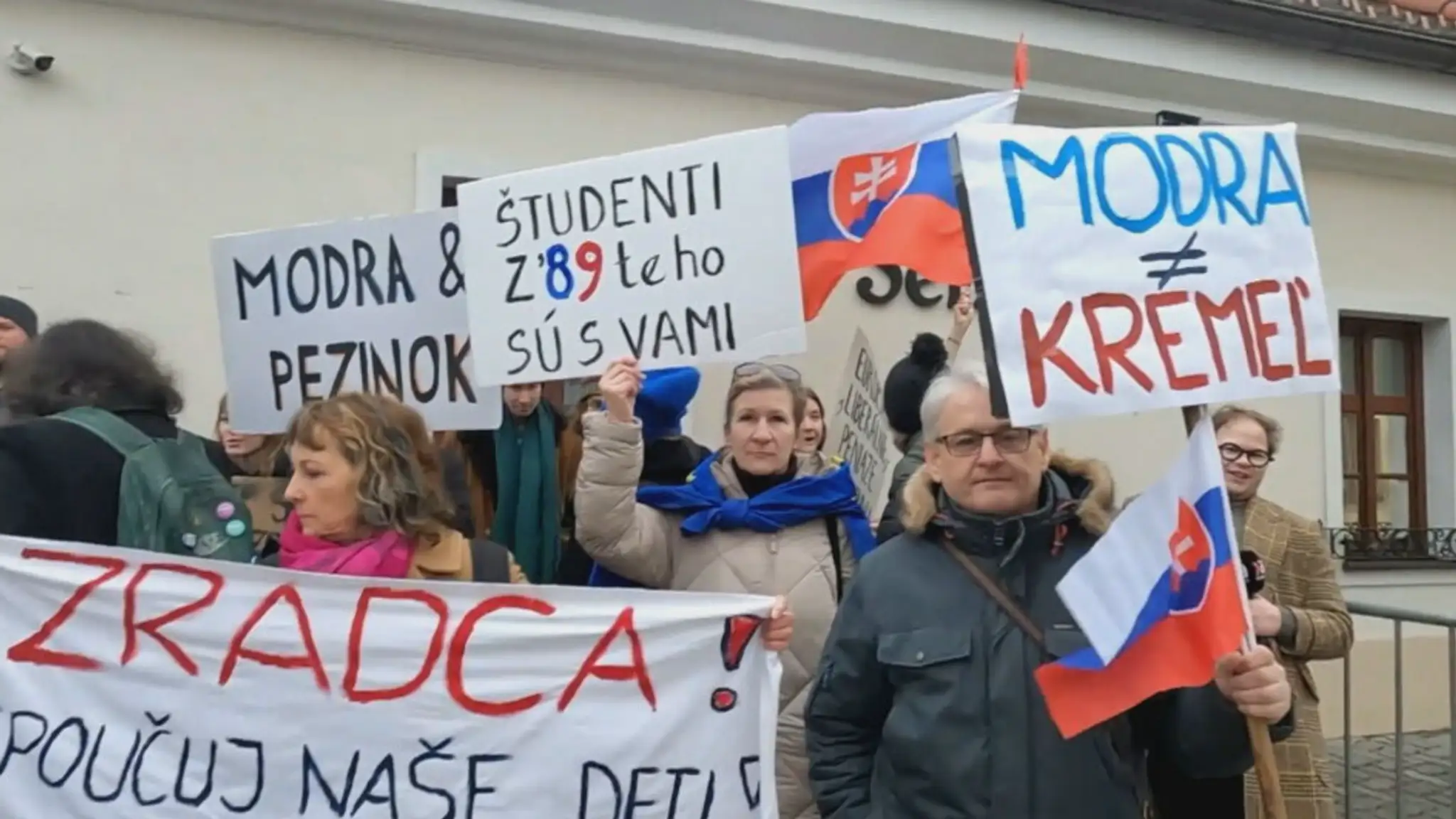 Protest v Modre