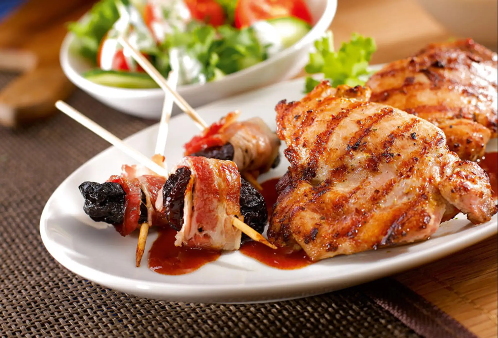Kurací steak s grilovanou slivkou (vitana)