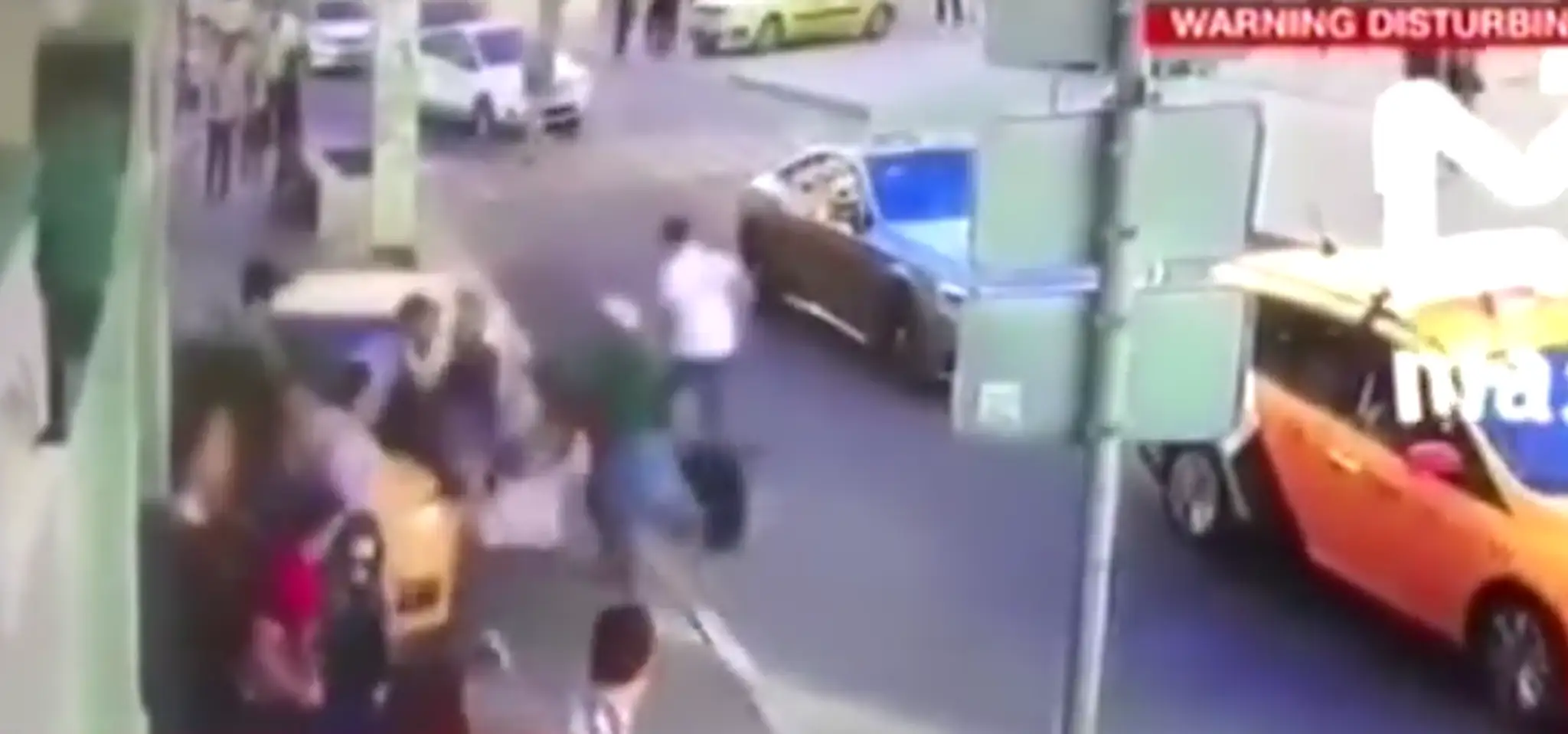 Taxikár zaspal za volantom.