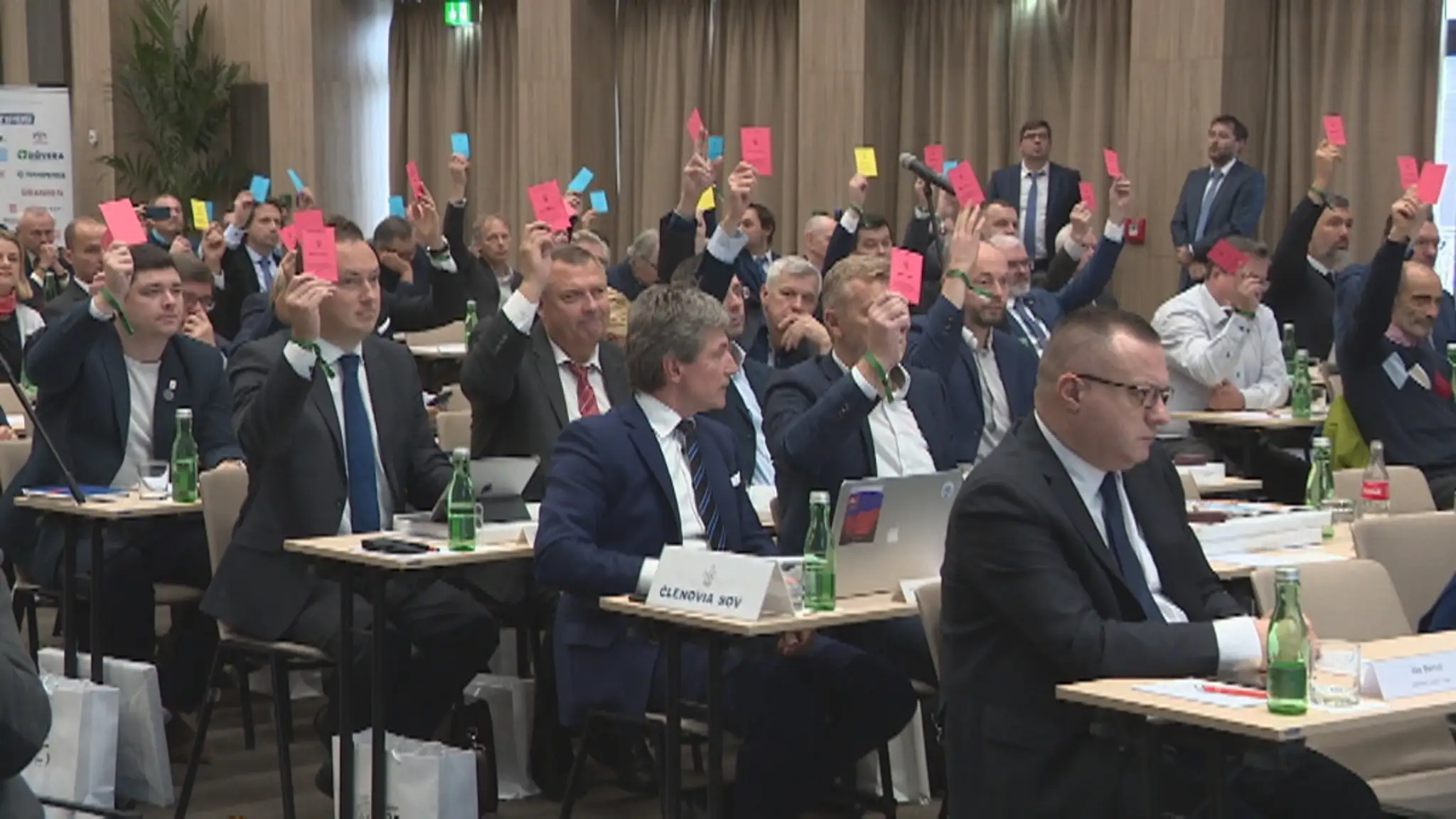 Piatkové 55. valné zhromaždenie schválilo návrh Stanov vrátane zmeny názvu na Slovenský olympijský a športový výbor.