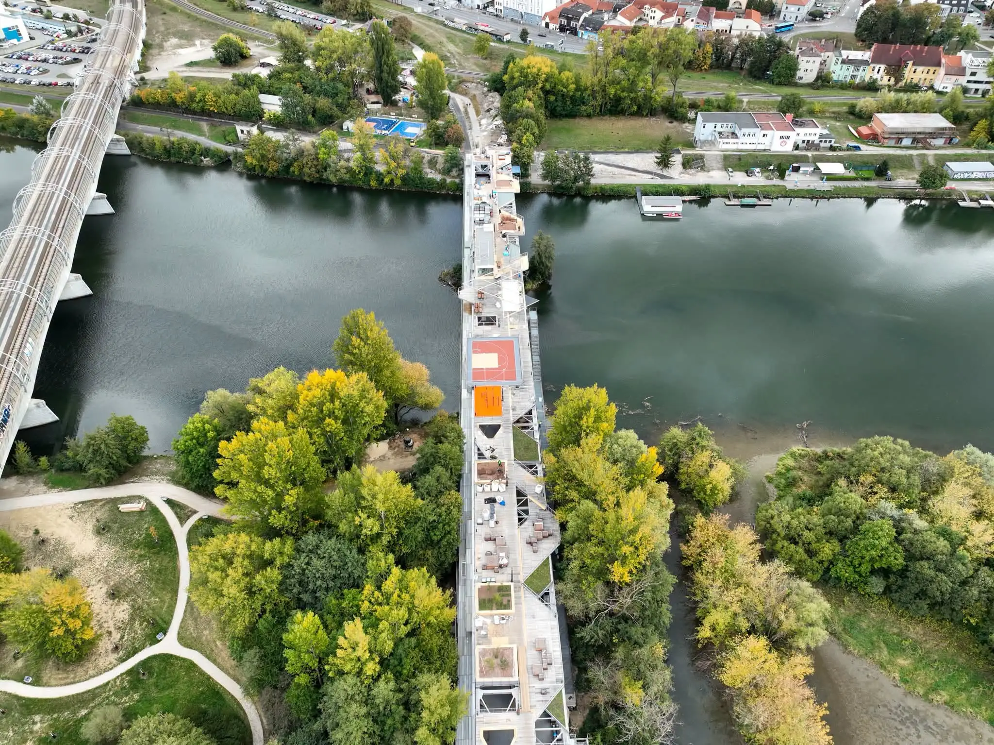 Trenčín otvorí unikátny most so športom aj gastroprevádzkami