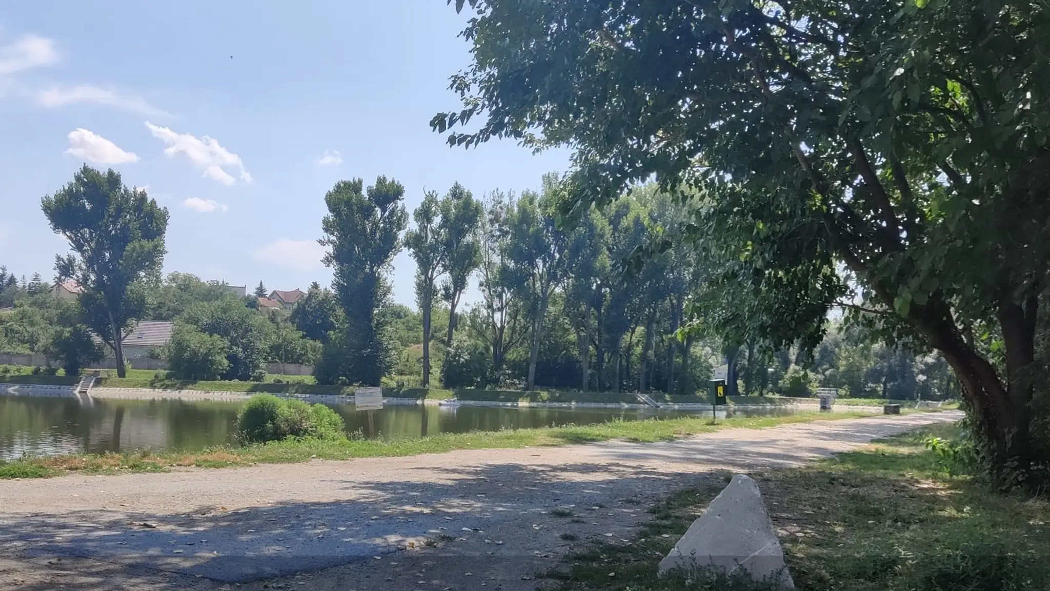 Rybník v Devínskej Novej Vsi.