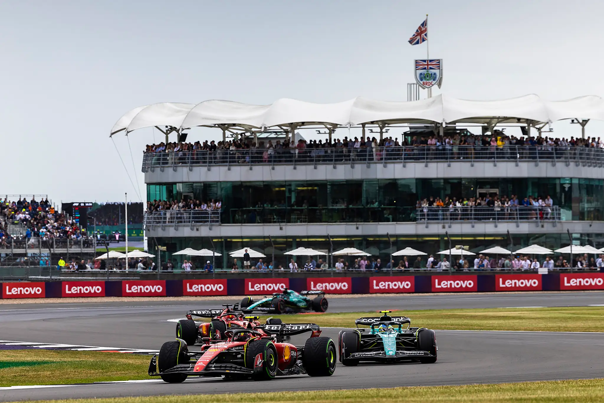 Carlos Sainz počas sobotňajšej kvalifikácie na VC Veľkej Británie.
