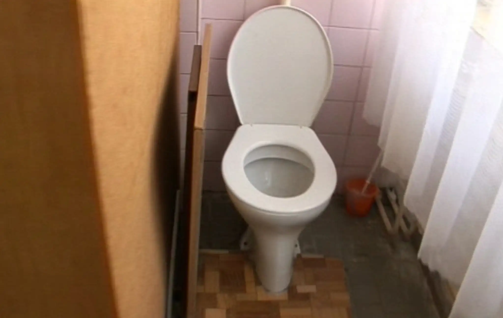 19 NZ Zachod za skrinou.transferweb_jpg_bez_watermarku_1.jpg