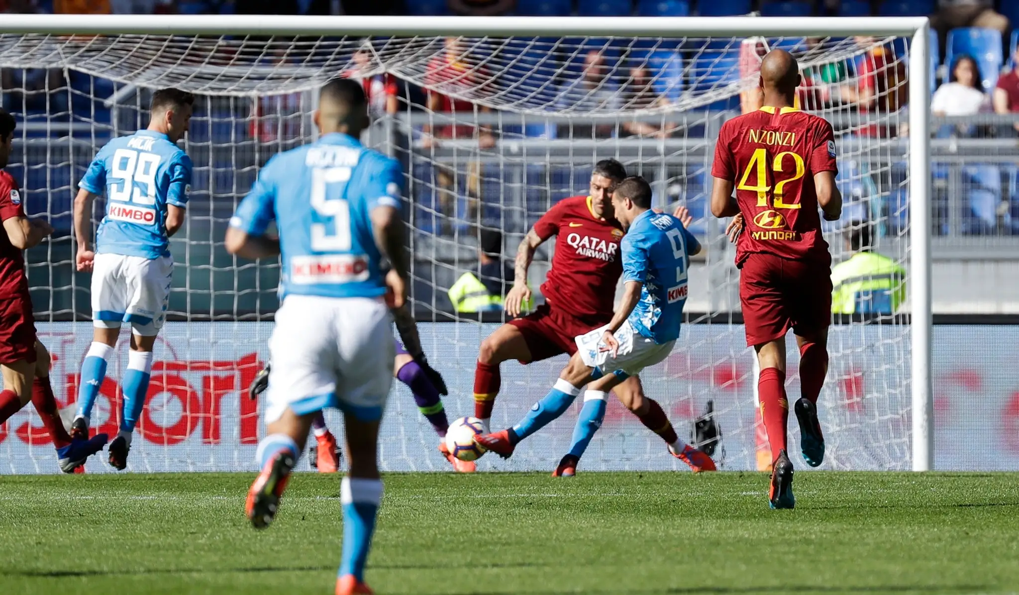 Karim Benzema sa naprahuje k víťaznému gólu.