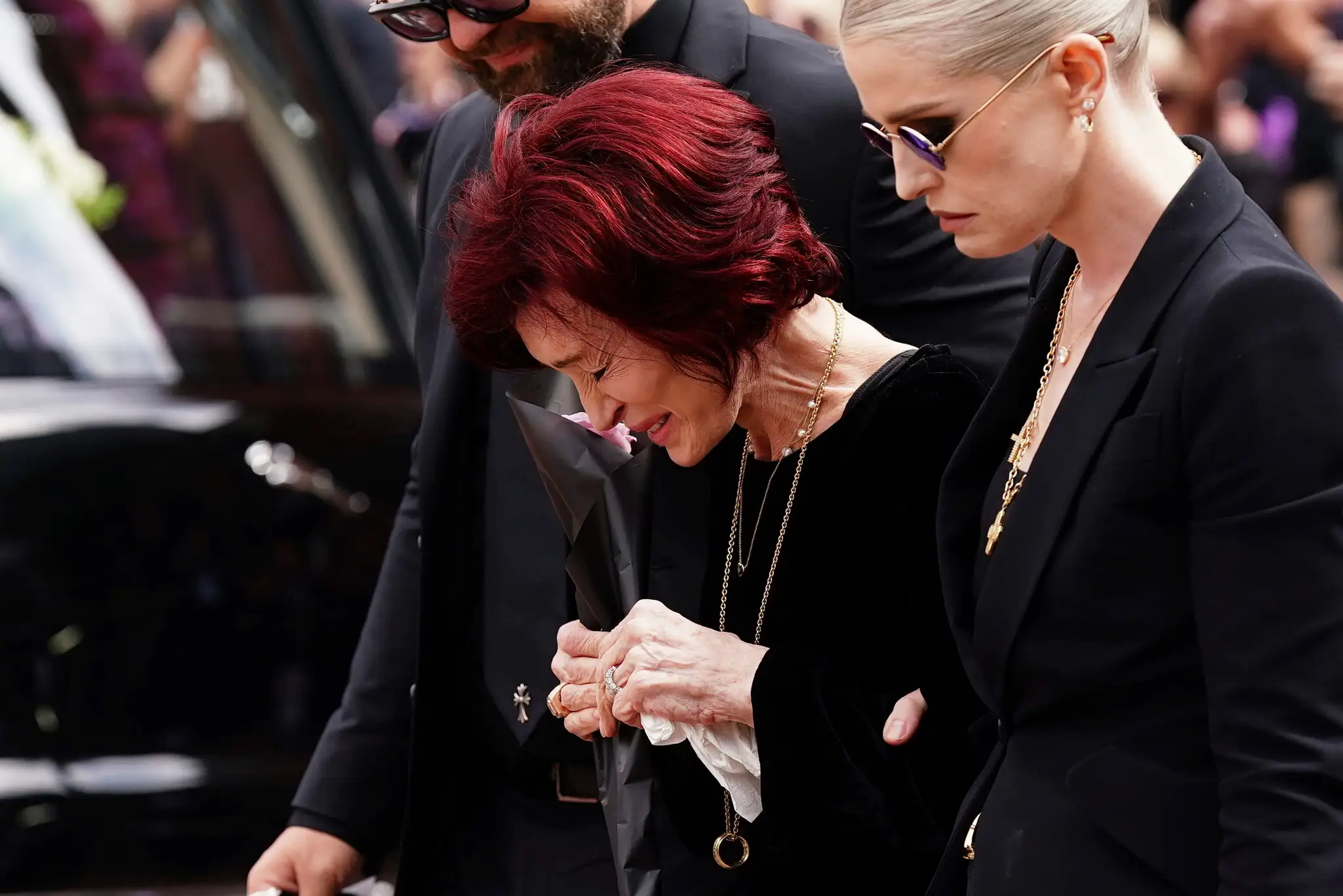 Bolestivý pohľad na Sharon Osbourne. Milovanému Ozzymu dala posledné zbohom