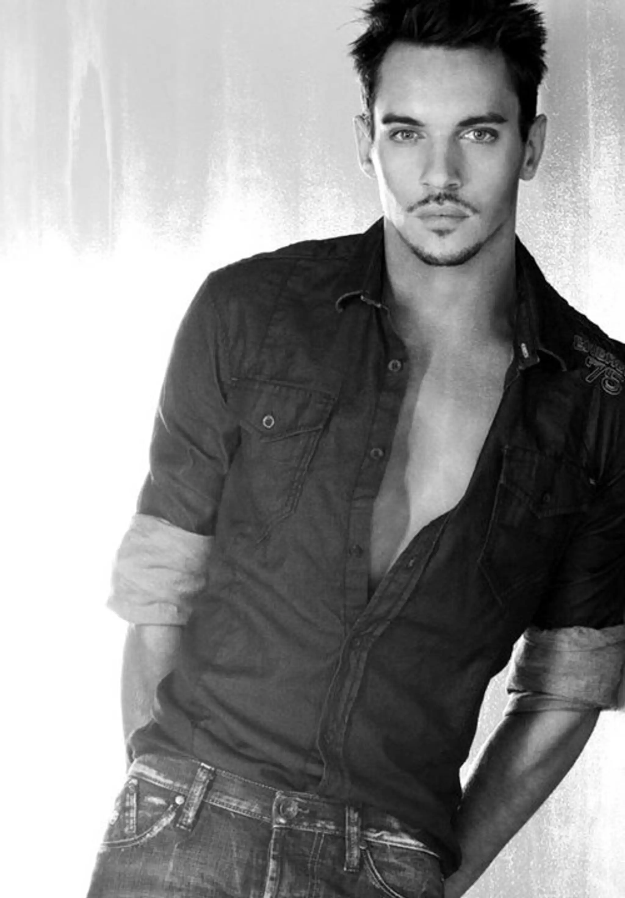 Jonathan Rhys Meyers