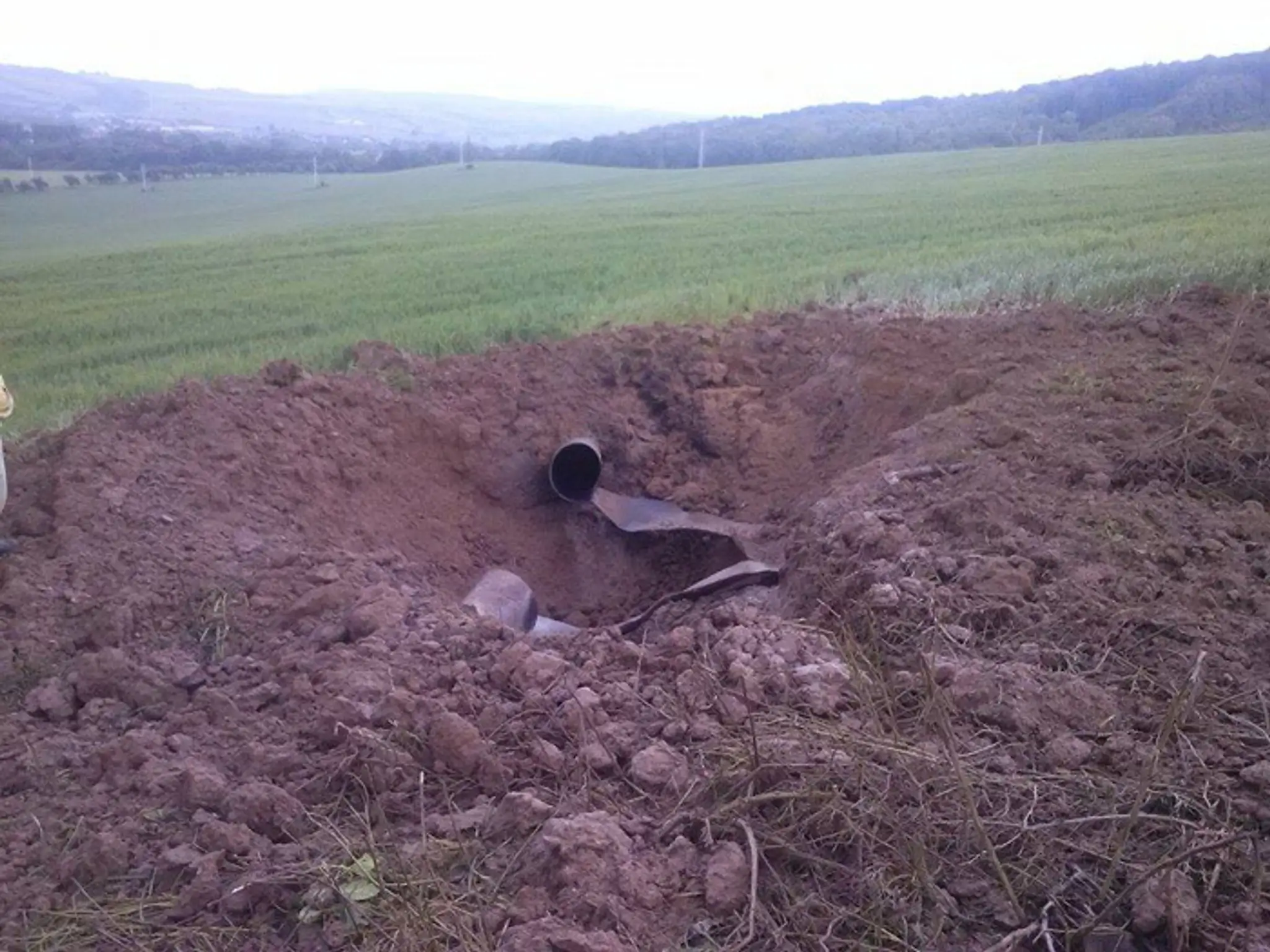 Po výbuchu plynu pri obci Hrašovník.