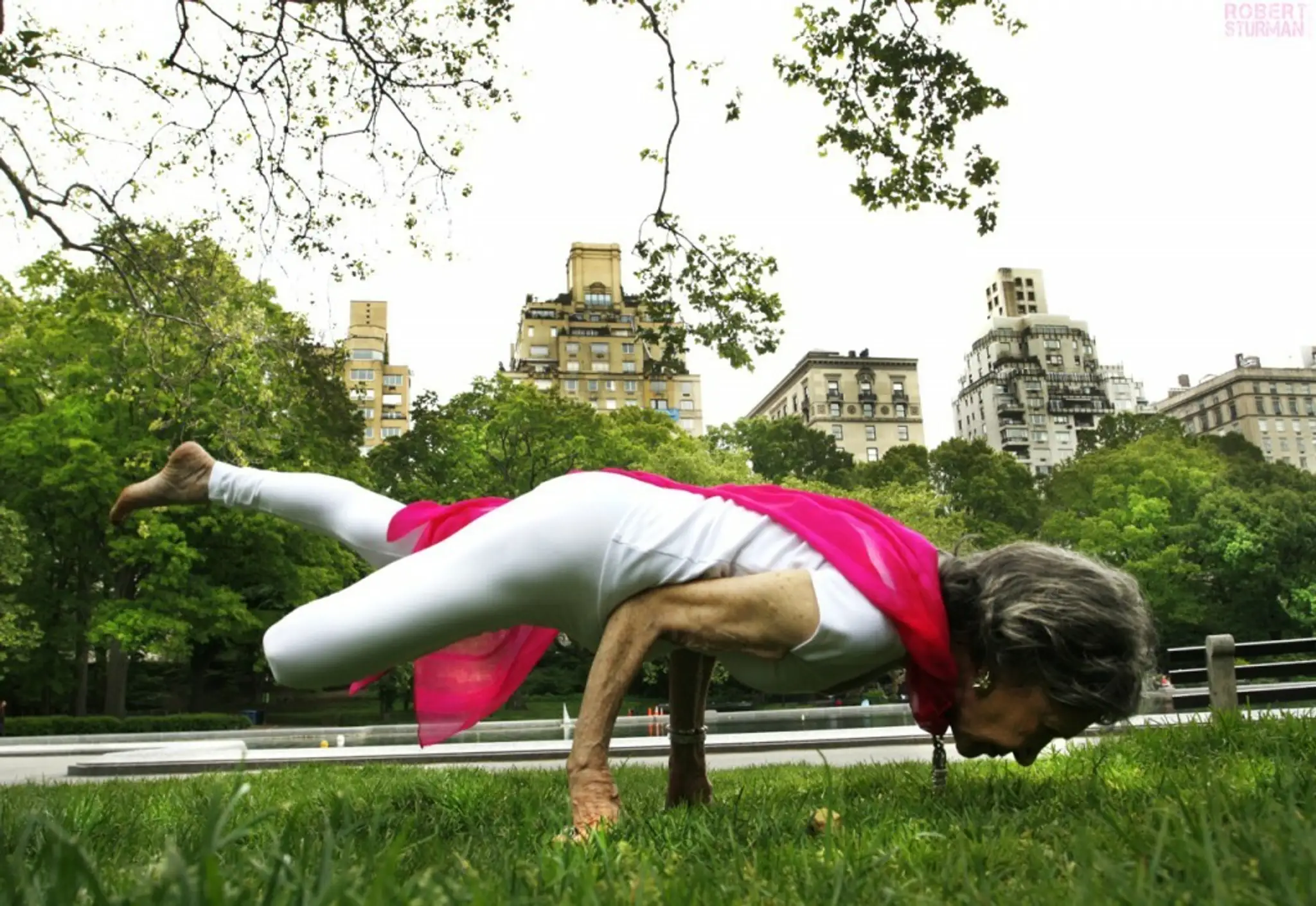 95-ročná jogínka