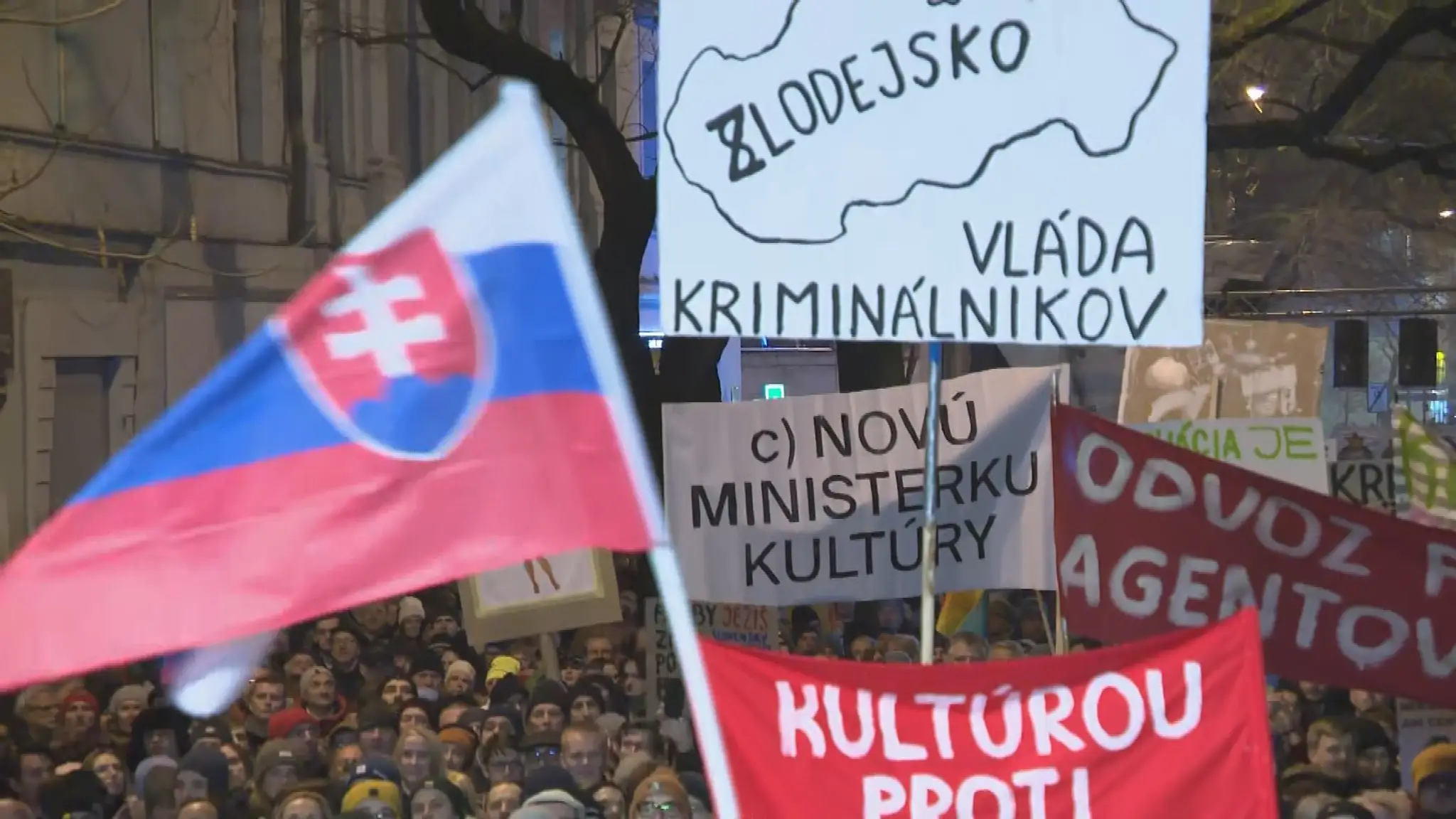 Opozičné protesty v Bratislave.