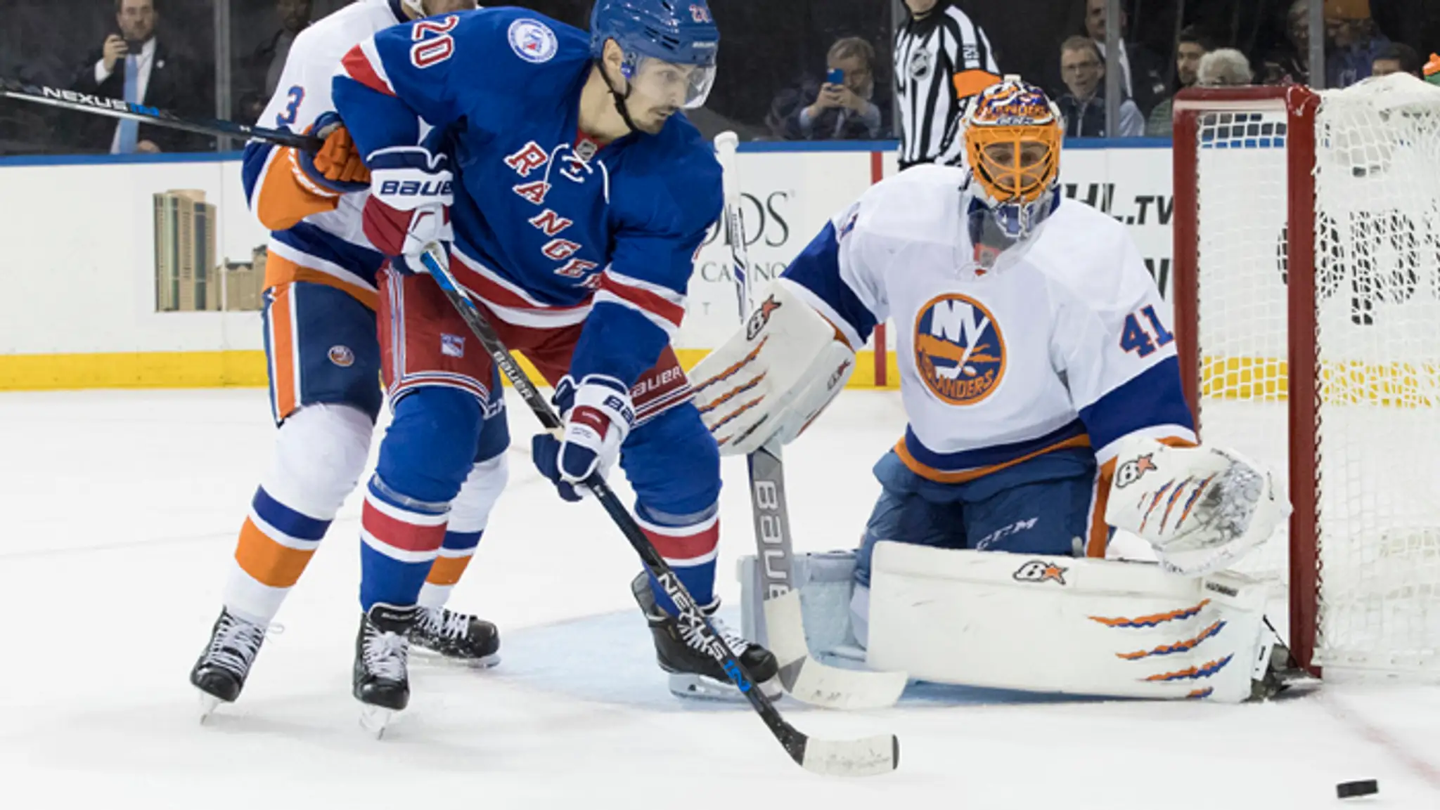 Hokejistom New Yorku Islanders nevyšiel vstup do 100. ročníka NHL.